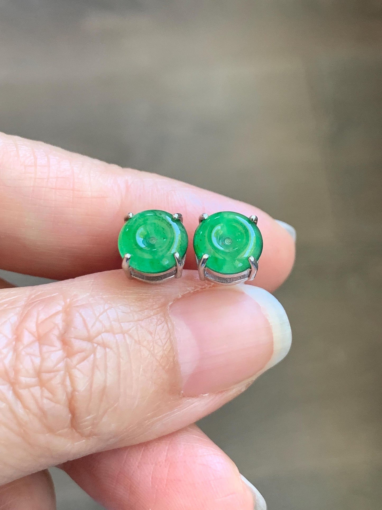 Natural Grade A Guatemalan Icy Translucent Vibrant Green Jade Jadeite Mini Ping An Kou Donut Earrings Sterling Silver 天然冰危绿翡翠平安扣耳钉 WLK100