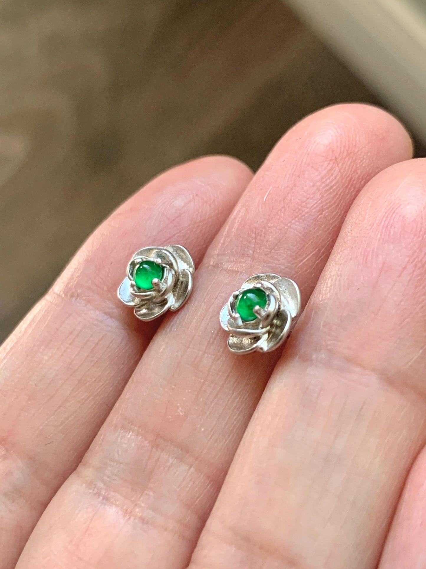 Petite Natural Grade A Guatemalan Icy Highly Translucent Vibrant Green Jade Jadeite Flower Stud Earrings Sterling Silver 天然冰危绿翡翠花银耳钉 XJH58Y