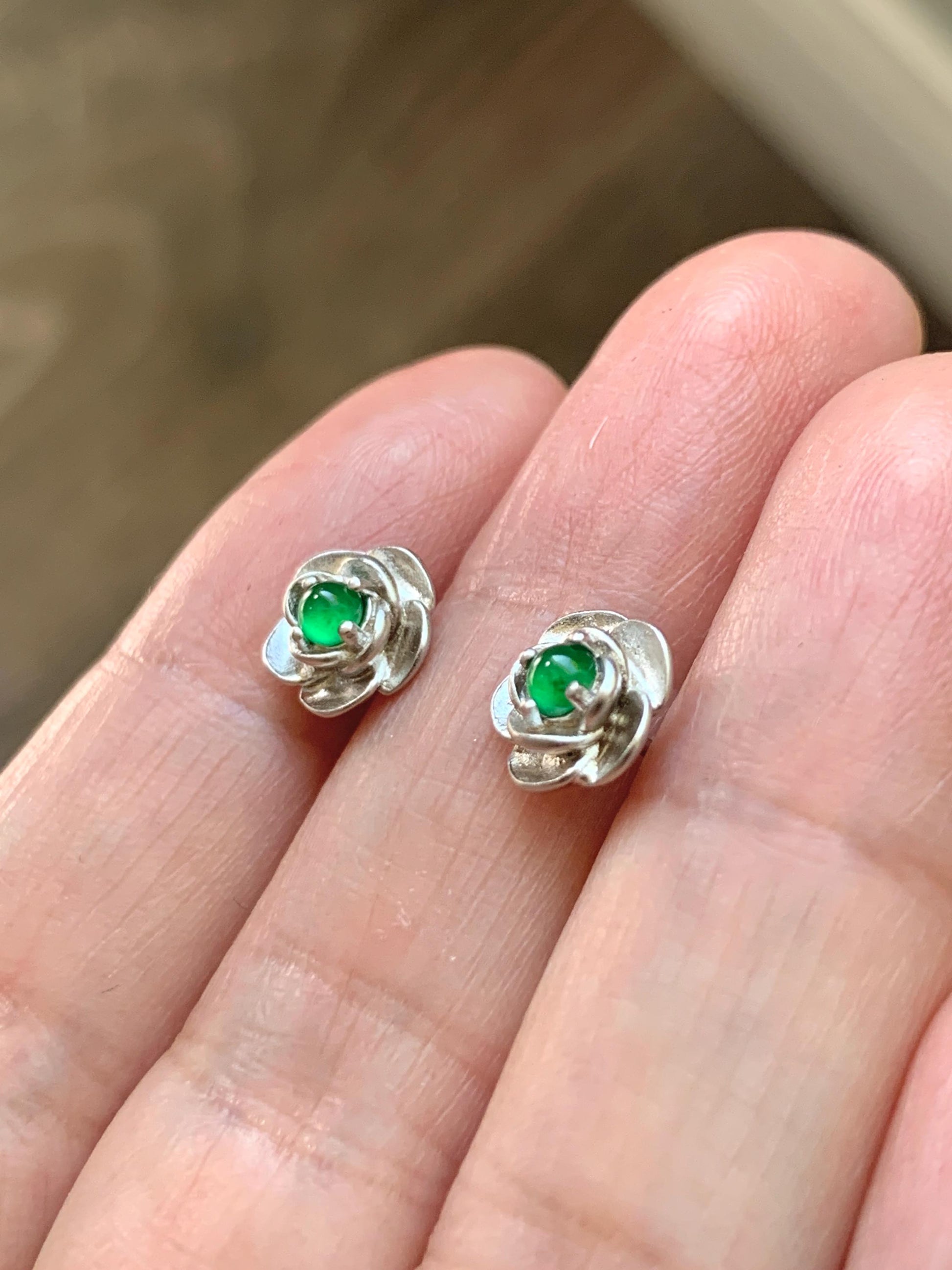 Petite Natural Grade A Guatemalan Icy Highly Translucent Vibrant Green Jade Jadeite Flower Stud Earrings Sterling Silver 天然冰危绿翡翠花银耳钉 XJH58Y
