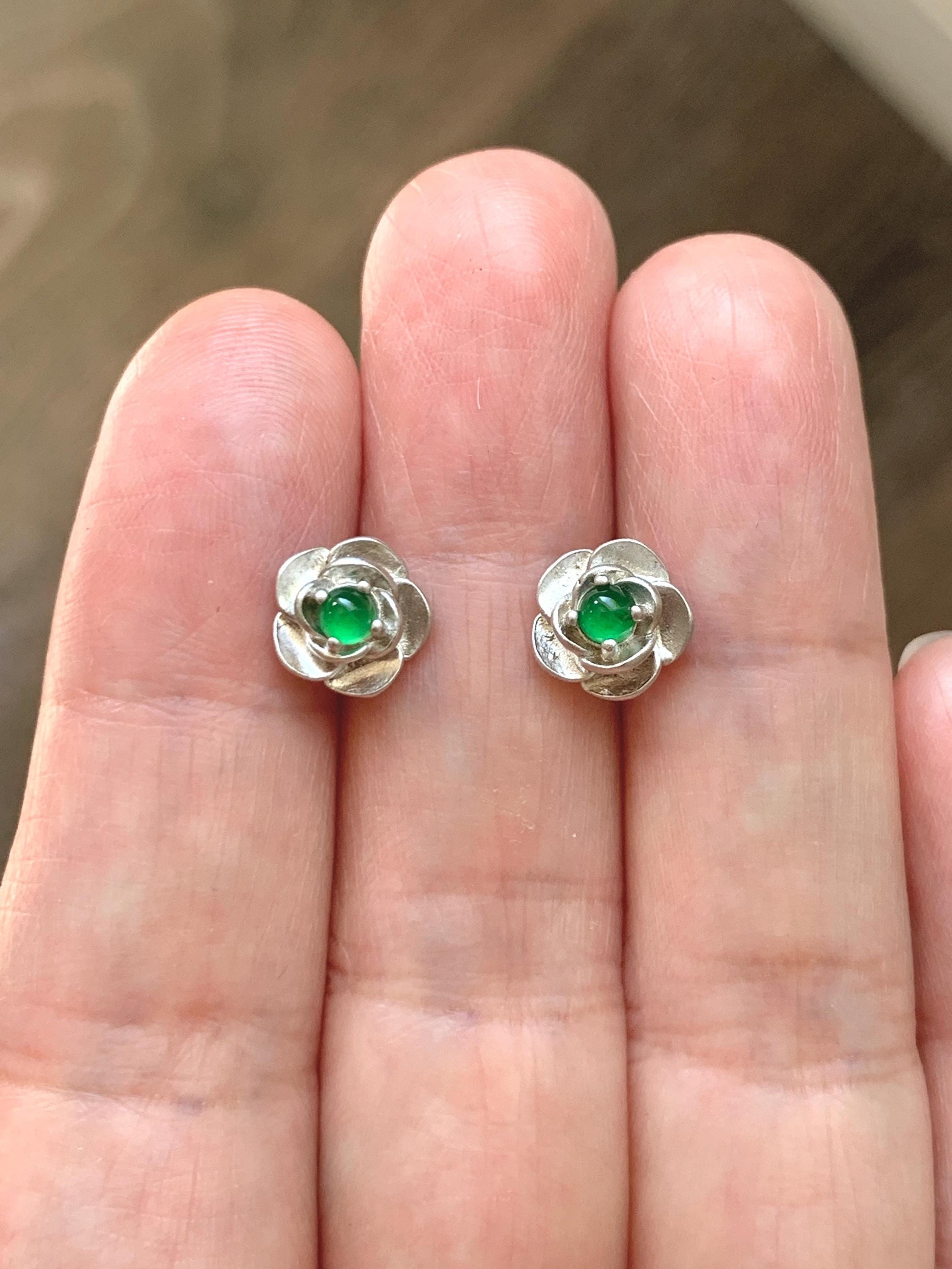 Petite Natural Grade A Guatemalan Icy Highly Translucent Vibrant Green Jade Jadeite Flower Stud Earrings Sterling Silver 天然冰危绿翡翠花银耳钉 XJH58Y