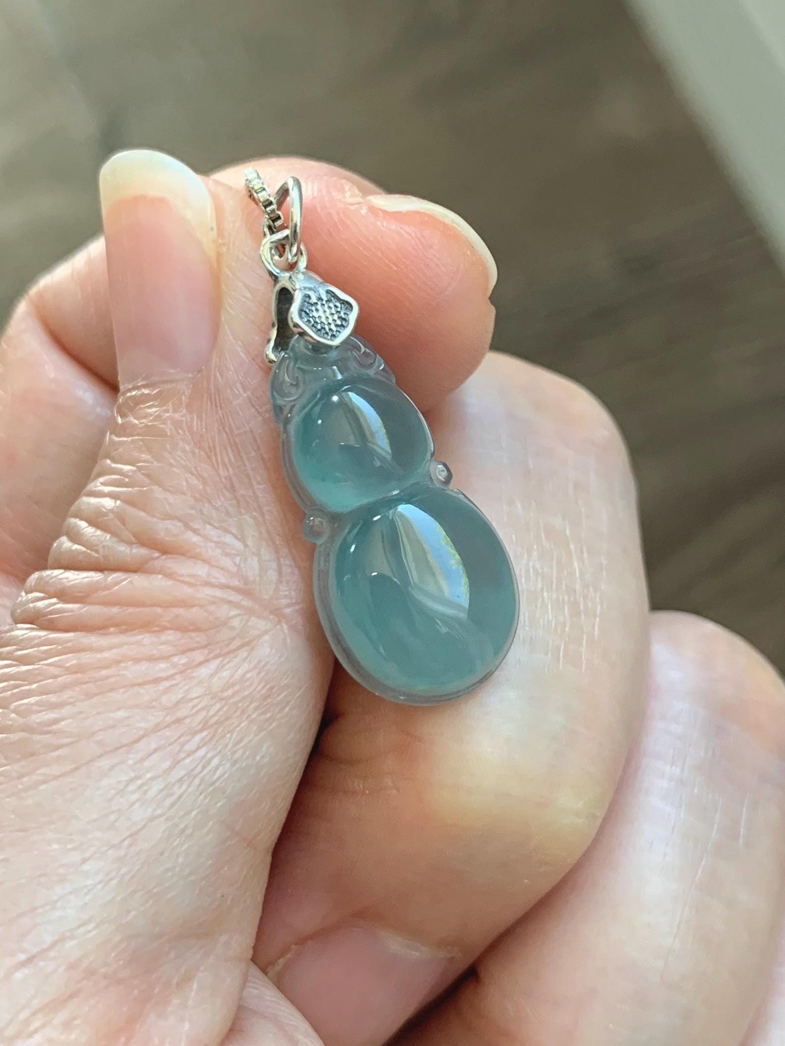 Natural Grade A Guatemalan Icy Translucent Teal Green Jade Jadeite Gourd Hulu Pendant Sterling Silver 2g 天然冰危蓝绿翡翠葫芦吊坠 WHL132A