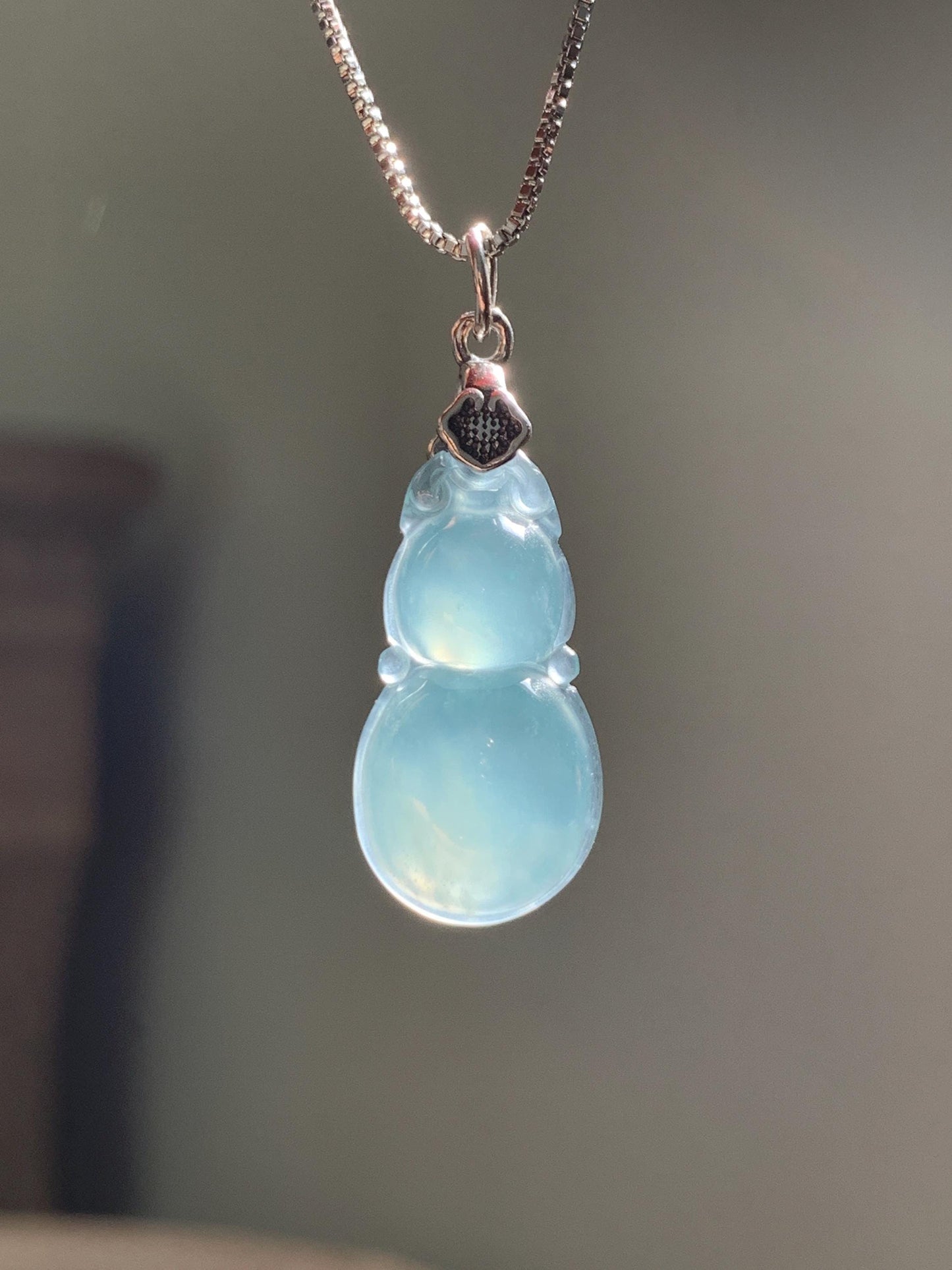 Natural Grade A Guatemalan Icy Translucent Teal Green Jade Jadeite Gourd Hulu Pendant Sterling Silver 2g 天然冰危蓝绿翡翠葫芦吊坠 WHL132A