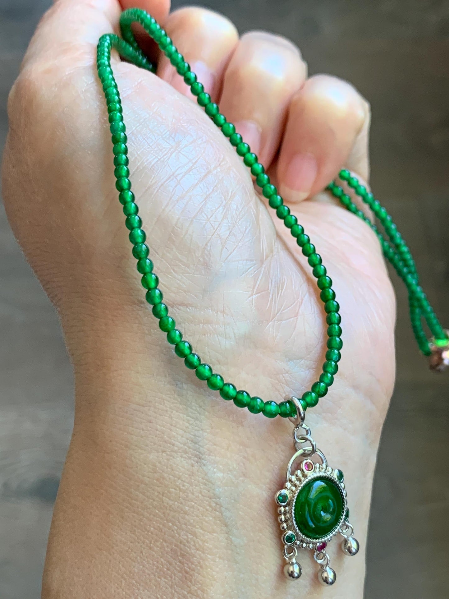 Natural Grade A Guatemalan Icy Vibrant Green Jade Jadeite Petite Beads Beaded Necklace Sterling Silver 2.3-2.6mm 19.75” 天然冰危绿翡翠小圆珠项链 WVL660B