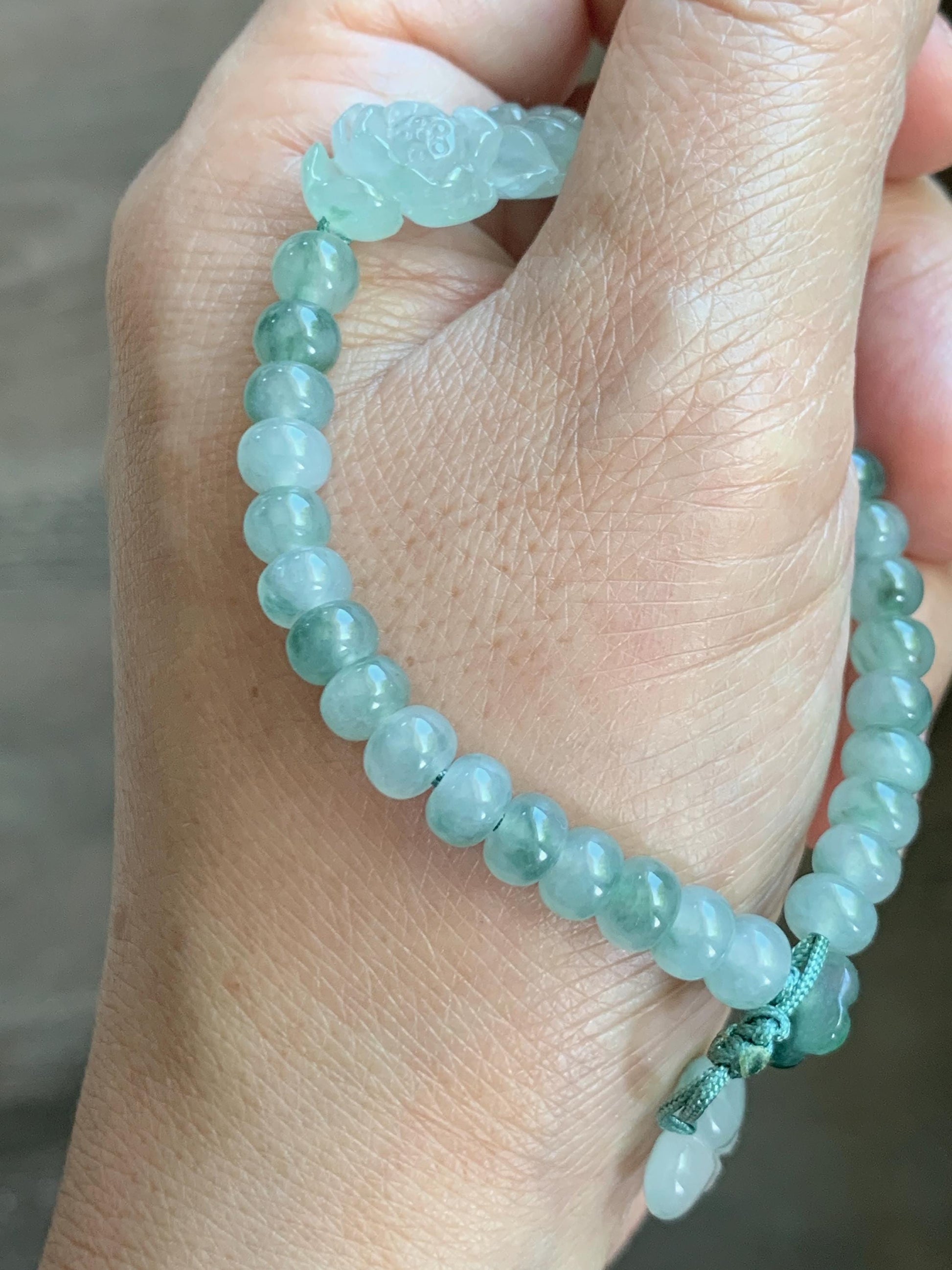 Natural Grade A Icy Highly Translucent Light Green Marbled Jade Jadeite Lotus Flower Drum Beads Beaded Bracelet 6.75" 天然冰胶飘花翡翠莲花鼓珠手串 MPL555