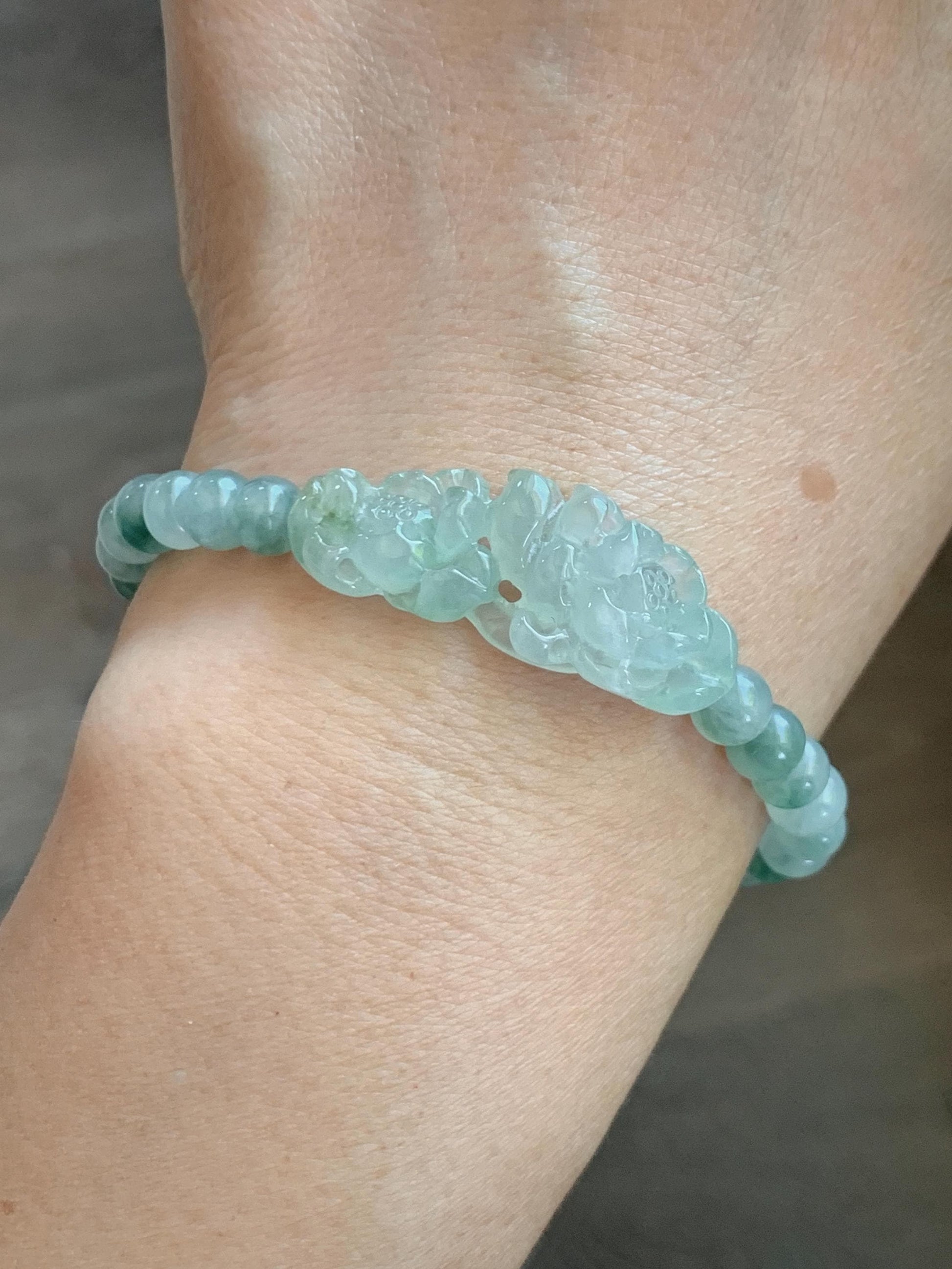 Natural Grade A Icy Highly Translucent Light Green Marbled Jade Jadeite Lotus Flower Drum Beads Beaded Bracelet 6.75" 天然冰胶飘花翡翠莲花鼓珠手串 MPL555