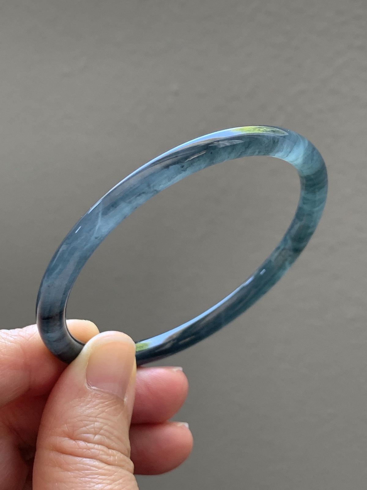Certified Natural Grade A Guatemalan Icy Translucent Dark Gray Wuji Jade Jadeite Bangle Bracelet 58.6mm 7.25” 18g 天然冰危深灰乌鸡翡翠圆条手镯 1187