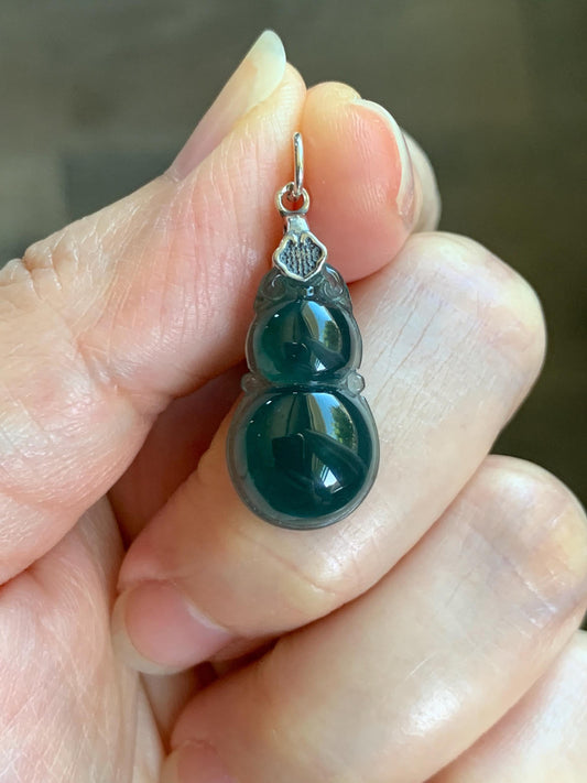 Natural Grade A Guatemalan Icy Translucent Dark Teal Green Jade Jadeite Gourd Hulu Pendant Sterling Silver 2g 天然冰危深蓝绿翡翠葫芦吊坠 WHL132B