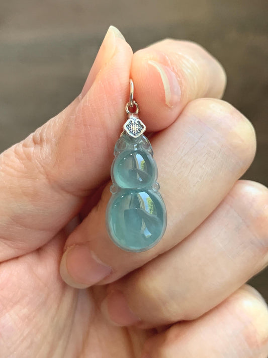Natural Grade A Guatemalan Icy Translucent Teal Green Jade Jadeite Gourd Hulu Pendant Sterling Silver 2g 天然冰危蓝绿翡翠葫芦吊坠 WHL132A