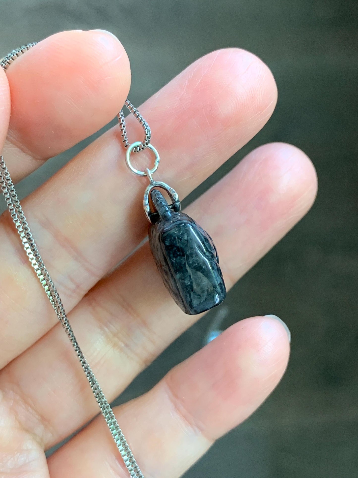 Natural Grade A Dark Wuji Jade Jadeite Carved Handbag Pendant Sterling Silver 7g 天然深色乌鸡翡翠包包银镶吊坠 MWJ70