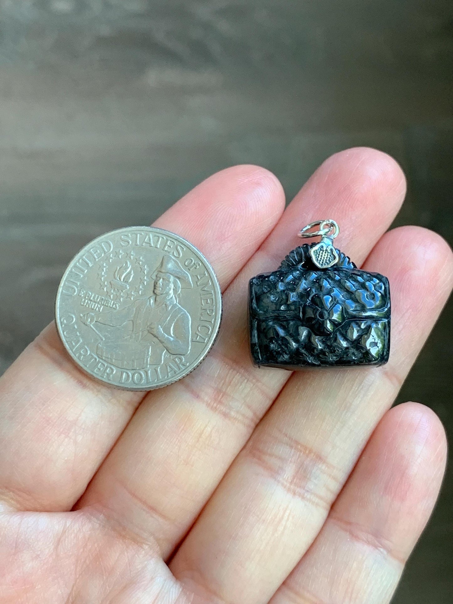 Natural Grade A Dark Wuji Jade Jadeite Carved Handbag Pendant Sterling Silver 7g 天然深色乌鸡翡翠包包银镶吊坠 MWJ70