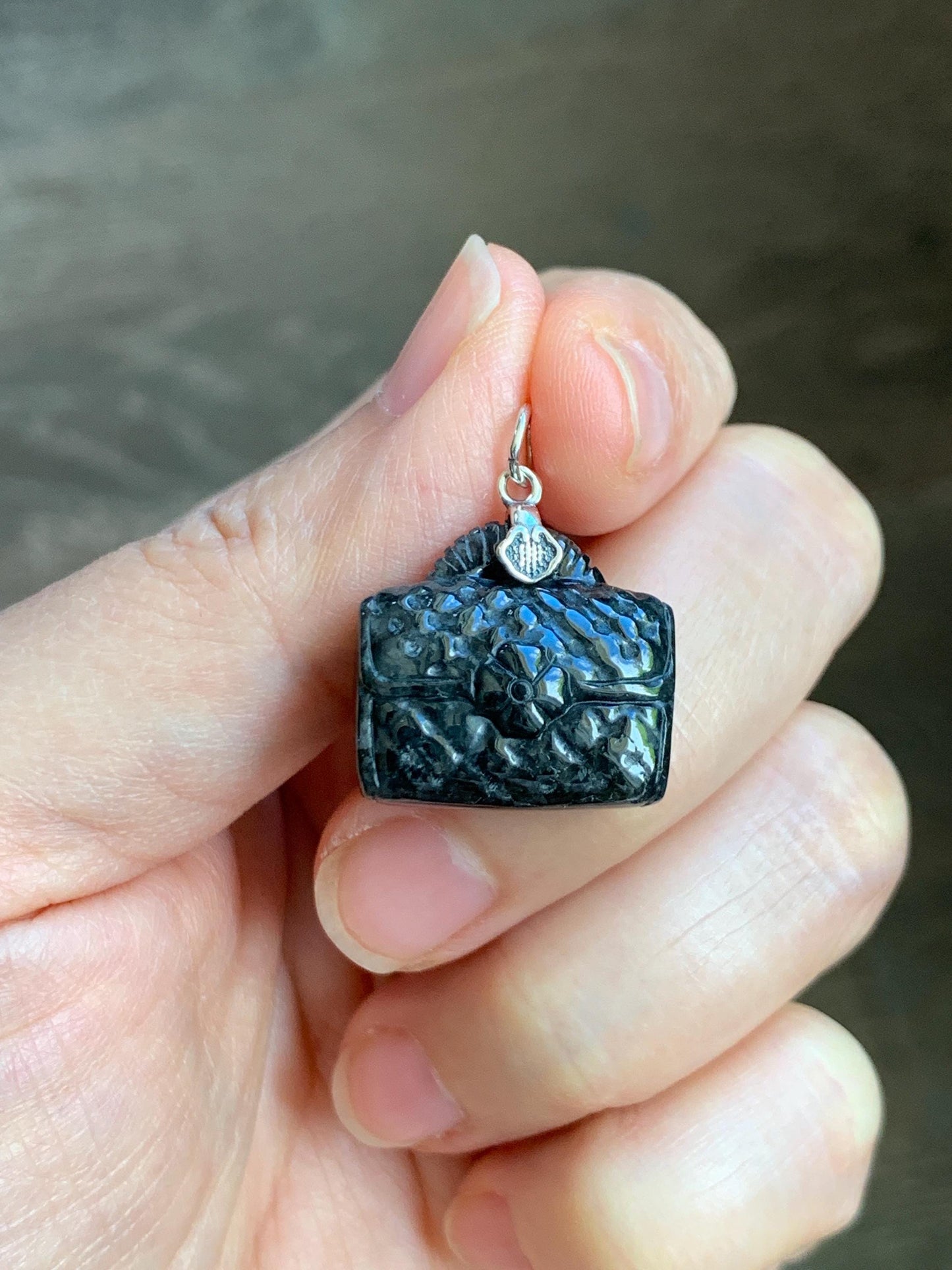 Natural Grade A Dark Wuji Jade Jadeite Carved Handbag Pendant Sterling Silver 7g 天然深色乌鸡翡翠包包银镶吊坠 MWJ70