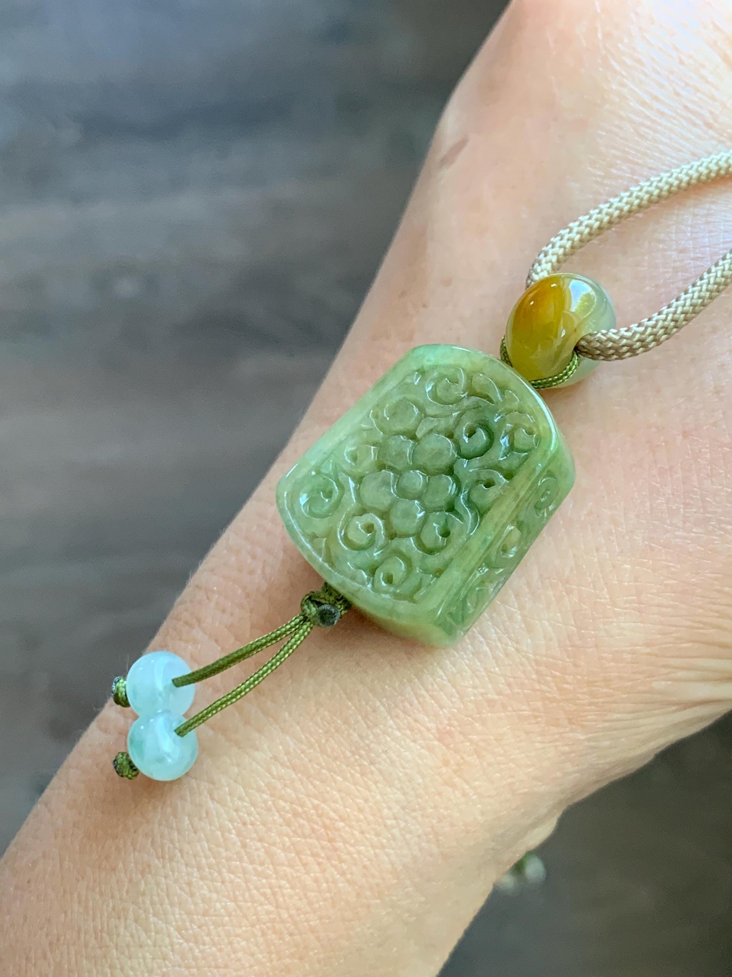 Natural Grade A Icy Translucent Yellowish Green Marbled Jade Jadeite Engraved Pendant Rope Necklace 24” 12g 天然冰茶晃翡翠仿古雕无事牌吊坠 MFG334