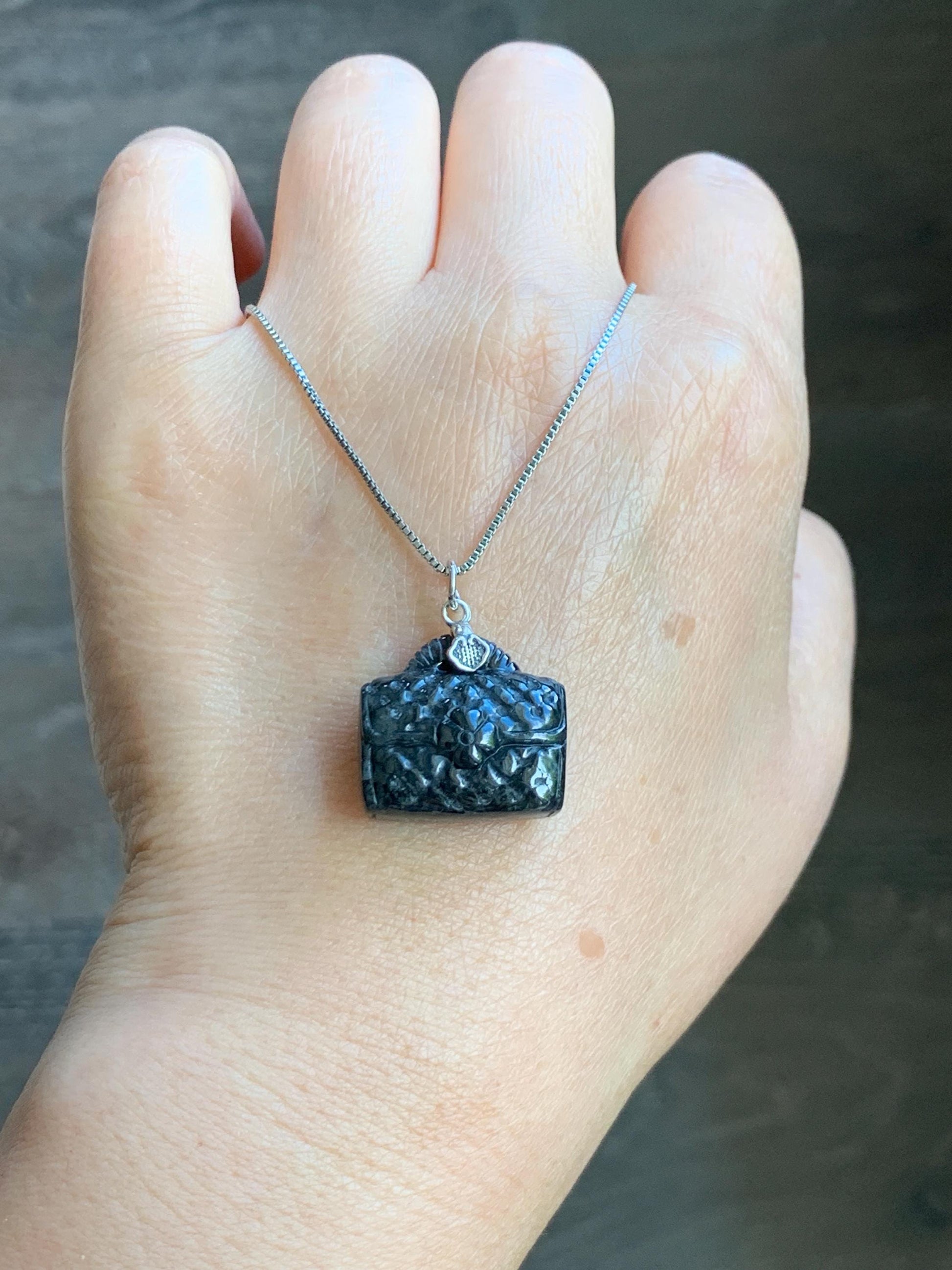 Natural Grade A Dark Wuji Jade Jadeite Carved Handbag Pendant Sterling Silver 7g 天然深色乌鸡翡翠包包银镶吊坠 MWJ70