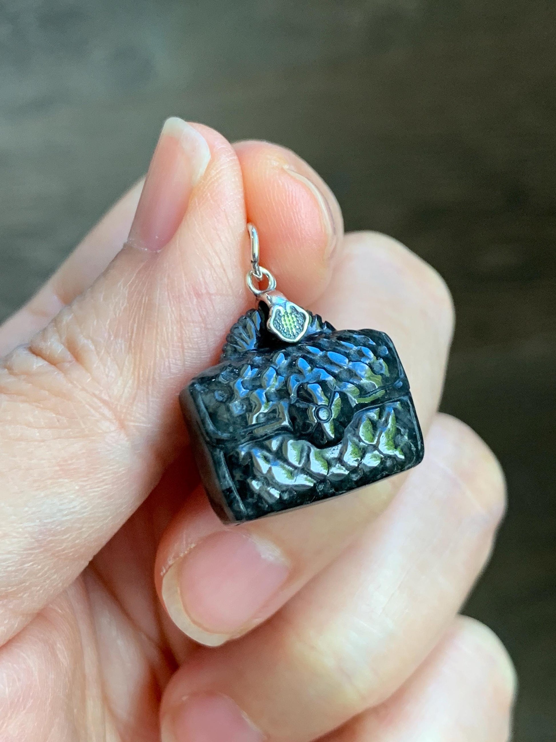 Natural Grade A Dark Wuji Jade Jadeite Carved Handbag Pendant Sterling Silver 7g 天然深色乌鸡翡翠包包银镶吊坠 MWJ70