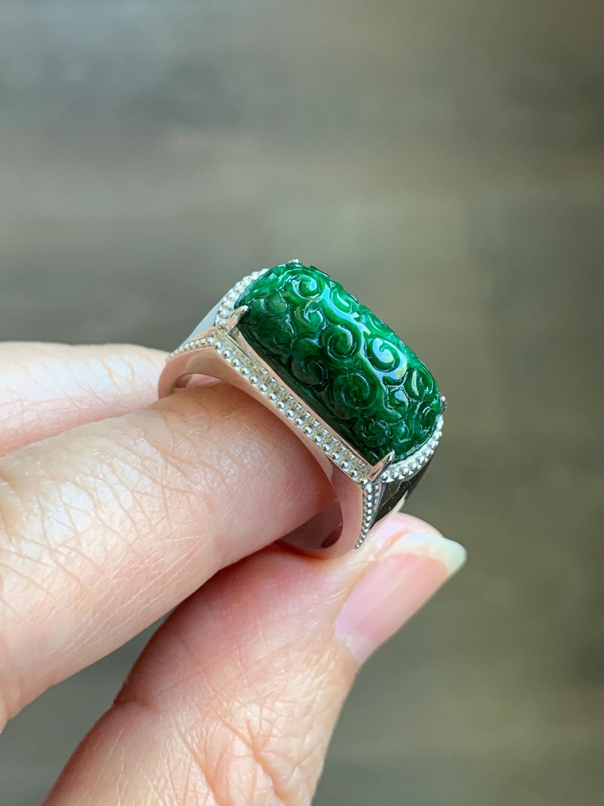 Certified Natural Grade A Icy Intense Green Jade Jadeite Engraved Saddle Band Ring Size 7.25 US 10.7g 天然深绿花青翡翠仿古雕马鞍戒指 1019