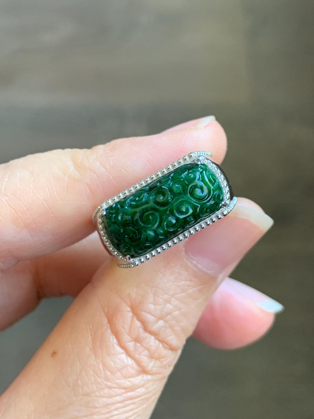 Certified Natural Grade A Icy Intense Green Jade Jadeite Engraved Saddle Band Ring Size 7.25 US 10.7g 天然深绿花青翡翠仿古雕马鞍戒指 1019