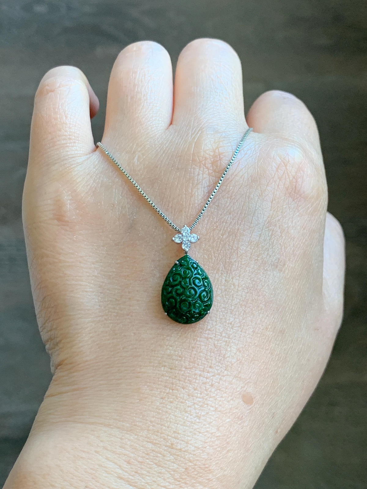 Certified Natural Grade A Intense Green Jade Jadeite Engraved Teardrop Pendant Sterling Silver Moissanite 2.17g 天然满绿花青翡翠仿古雕水滴吊坠 1000