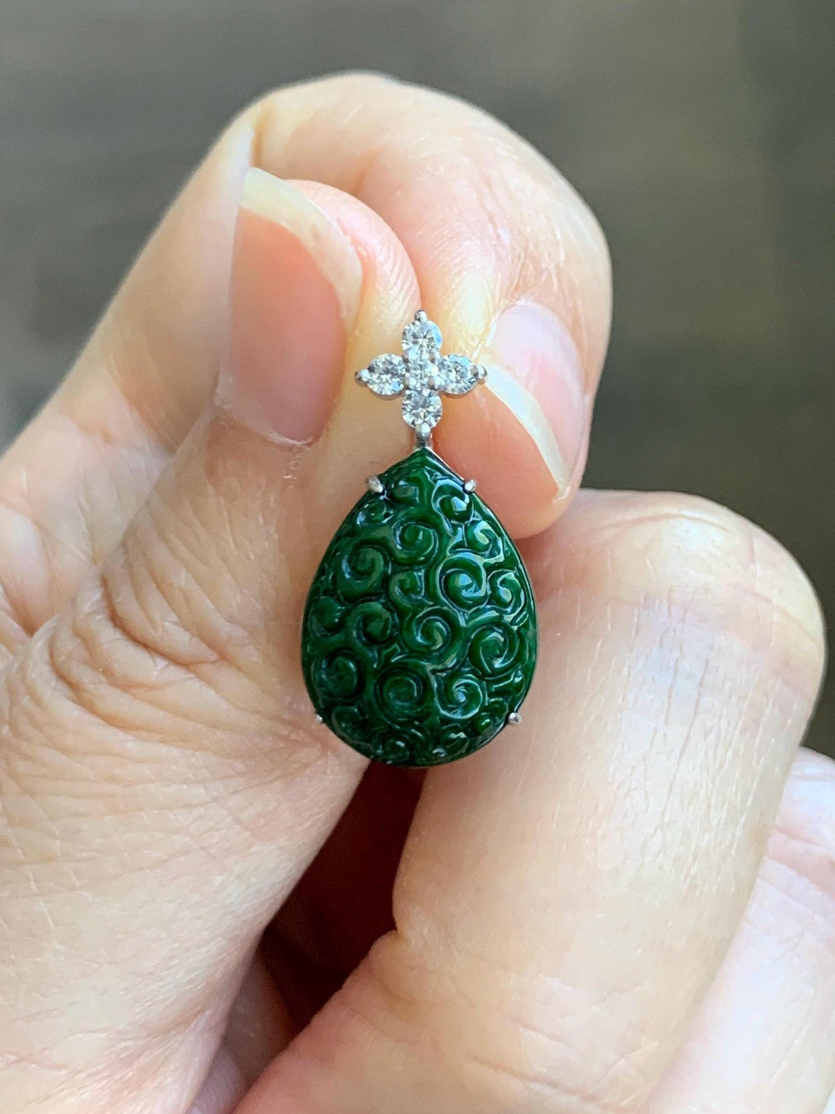 Certified Natural Grade A Intense Green Jade Jadeite Engraved Teardrop Pendant Sterling Silver Moissanite 2.17g 天然满绿花青翡翠仿古雕水滴吊坠 1000