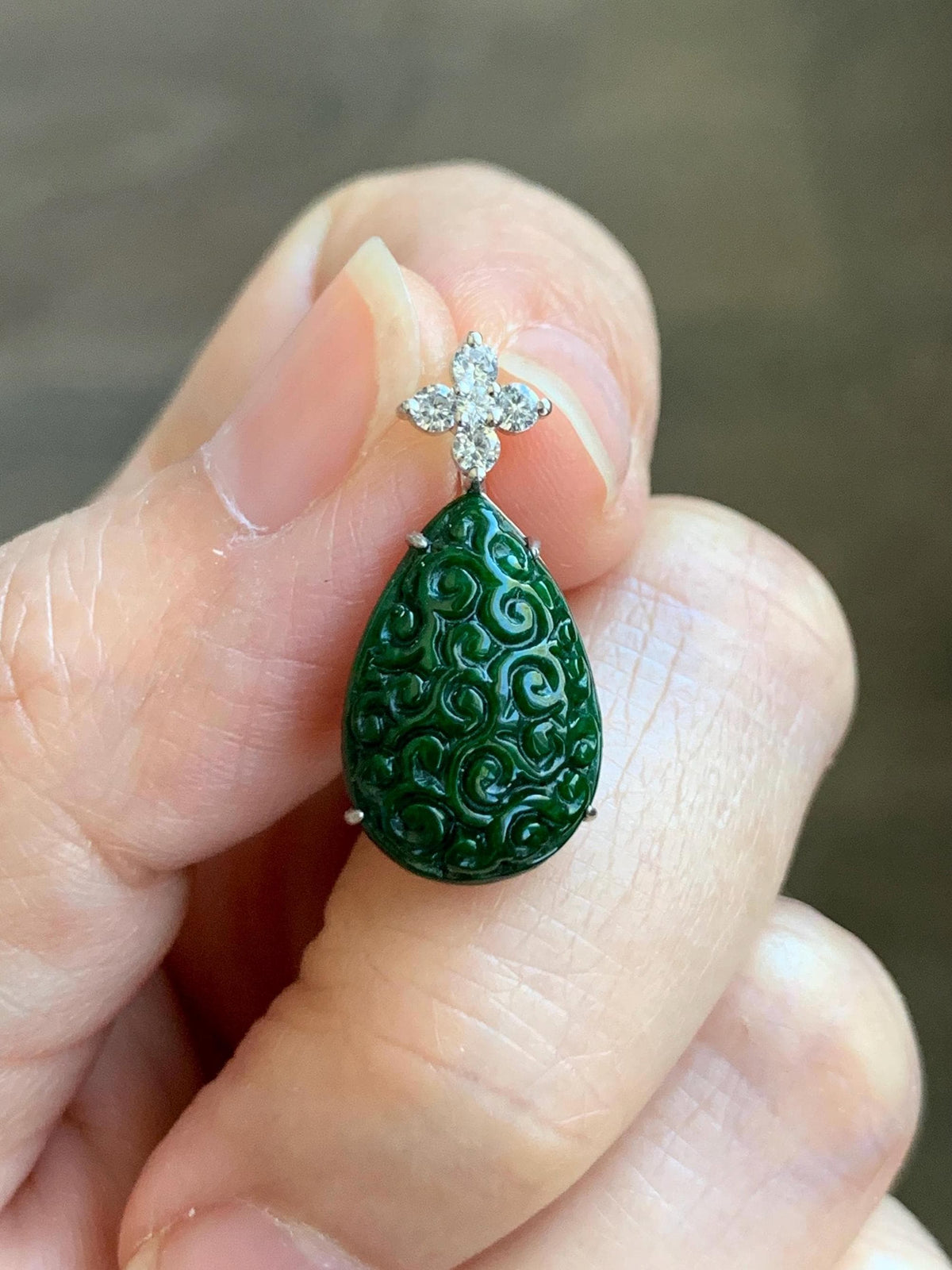 Certified Natural Grade A Intense Green Jade Jadeite Engraved Teardrop Pendant Sterling Silver Moissanite 2.2g 天然满绿花青翡翠仿古雕水滴吊坠 1002