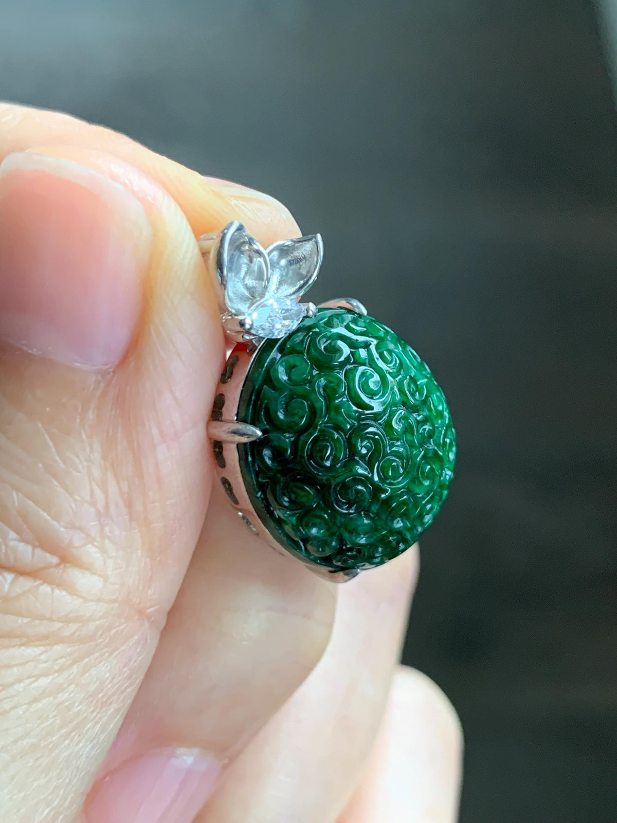 Certified Natural Grade A Intense Green Jade Jadeite Engraved Oval Pendant Sterling Silver Moissanite 6.11g 天然满绿花青翡翠仿古雕椭圆吊坠 999