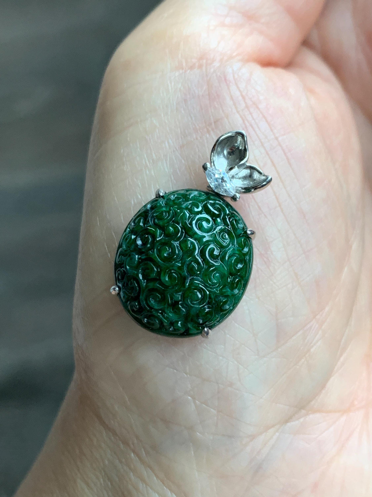 Certified Natural Grade A Intense Green Jade Jadeite Engraved Oval Pendant Sterling Silver Moissanite 6.11g 天然满绿花青翡翠仿古雕椭圆吊坠 999