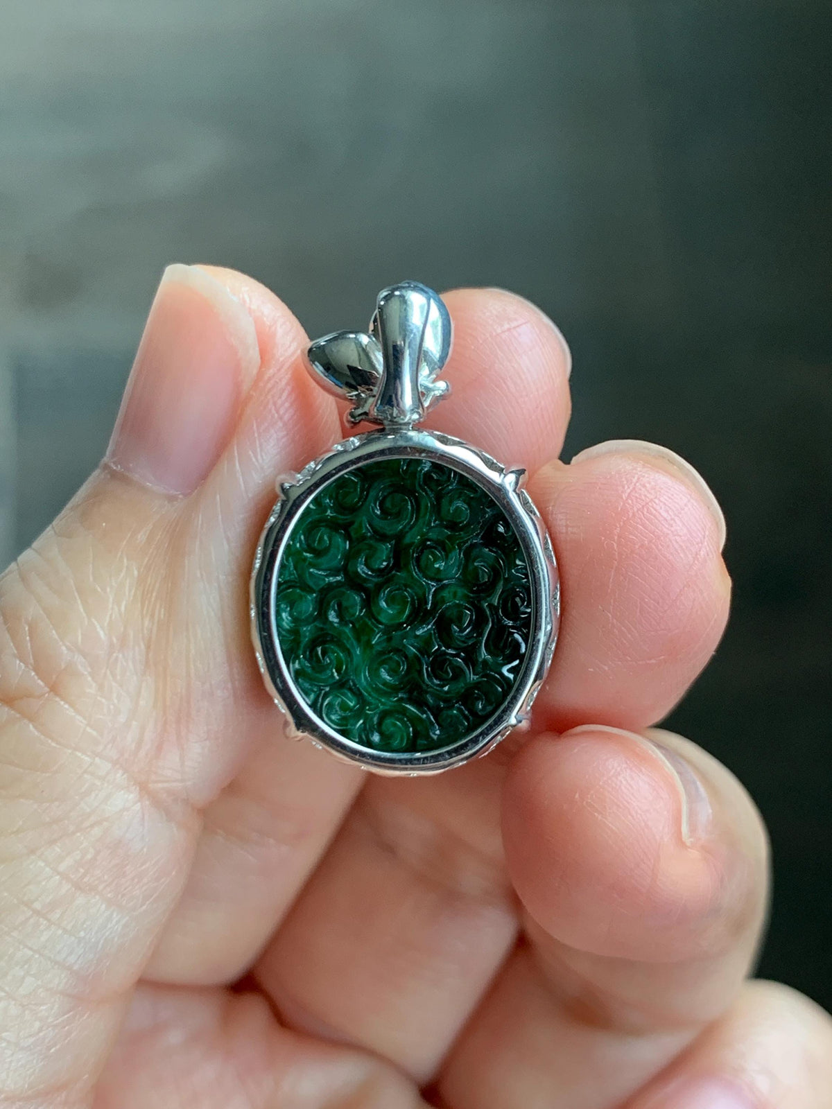 Certified Natural Grade A Intense Green Jade Jadeite Engraved Oval Pendant Sterling Silver Moissanite 6.11g 天然满绿花青翡翠仿古雕椭圆吊坠 999