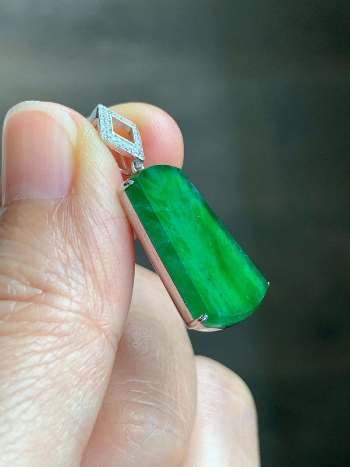 Certified Natural Grade A Guatemalan Icy Translucent Vibrant Green Jade Jadeite Wu Shi Pai Pendant Sterling Silver 3.83g 天然冰危绿翡翠无事牌镶嵌吊坠 1008