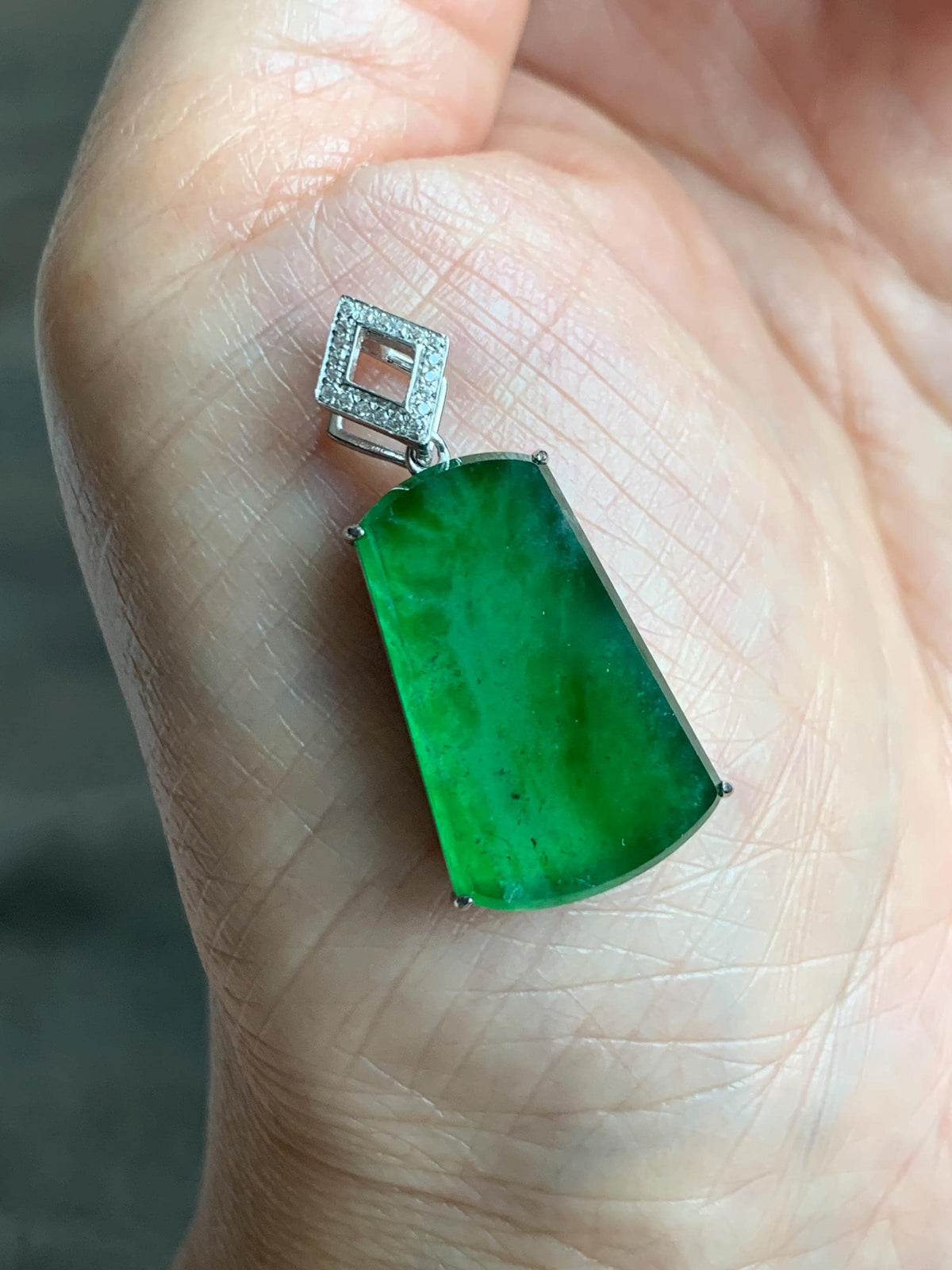 Certified Natural Grade A Guatemalan Icy Translucent Vibrant Green Jade Jadeite Wu Shi Pai Pendant Sterling Silver 3.83g 天然冰危绿翡翠无事牌镶嵌吊坠 1008