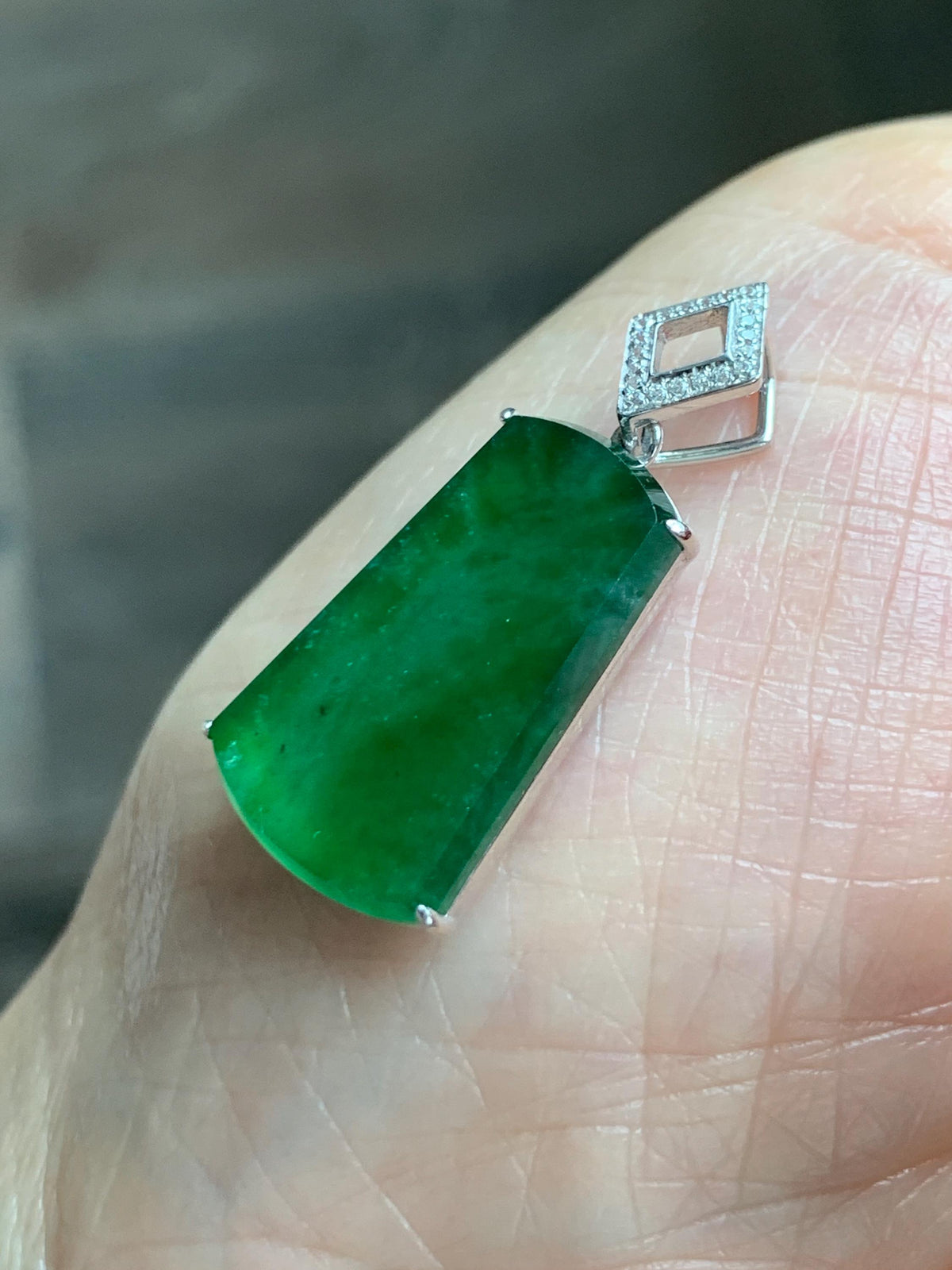Certified Natural Grade A Guatemalan Icy Translucent Vibrant Green Jade Jadeite Wu Shi Pai Pendant Sterling Silver 3.83g 天然冰危绿翡翠无事牌镶嵌吊坠 1008