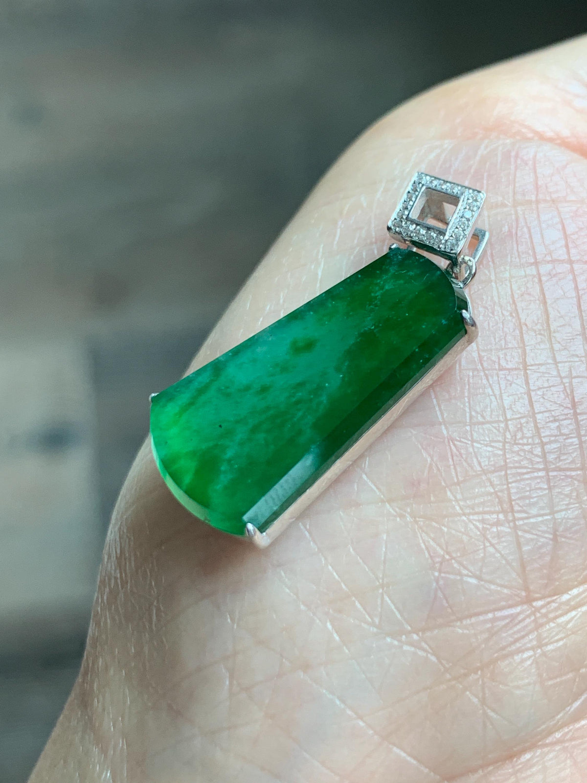 Certified Natural Grade A Guatemalan Icy Translucent Vibrant Green Jade Jadeite Wu Shi Pai Pendant Sterling Silver 3.79g 天然冰危绿翡翠无事牌镶嵌吊坠 1007