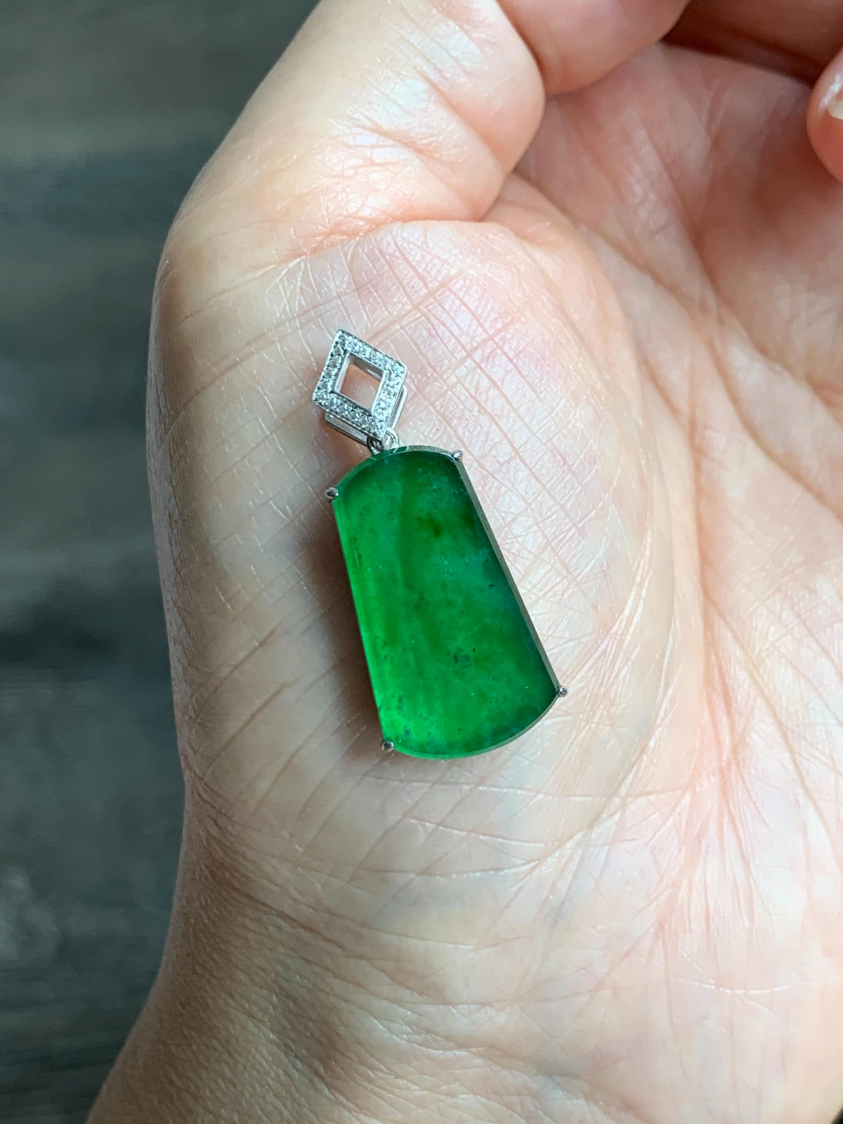 Certified Natural Grade A Guatemalan Icy Translucent Vibrant Green Jade Jadeite Wu Shi Pai Pendant Sterling Silver 3.62g 天然冰危绿翡翠无事牌镶嵌吊坠 1006