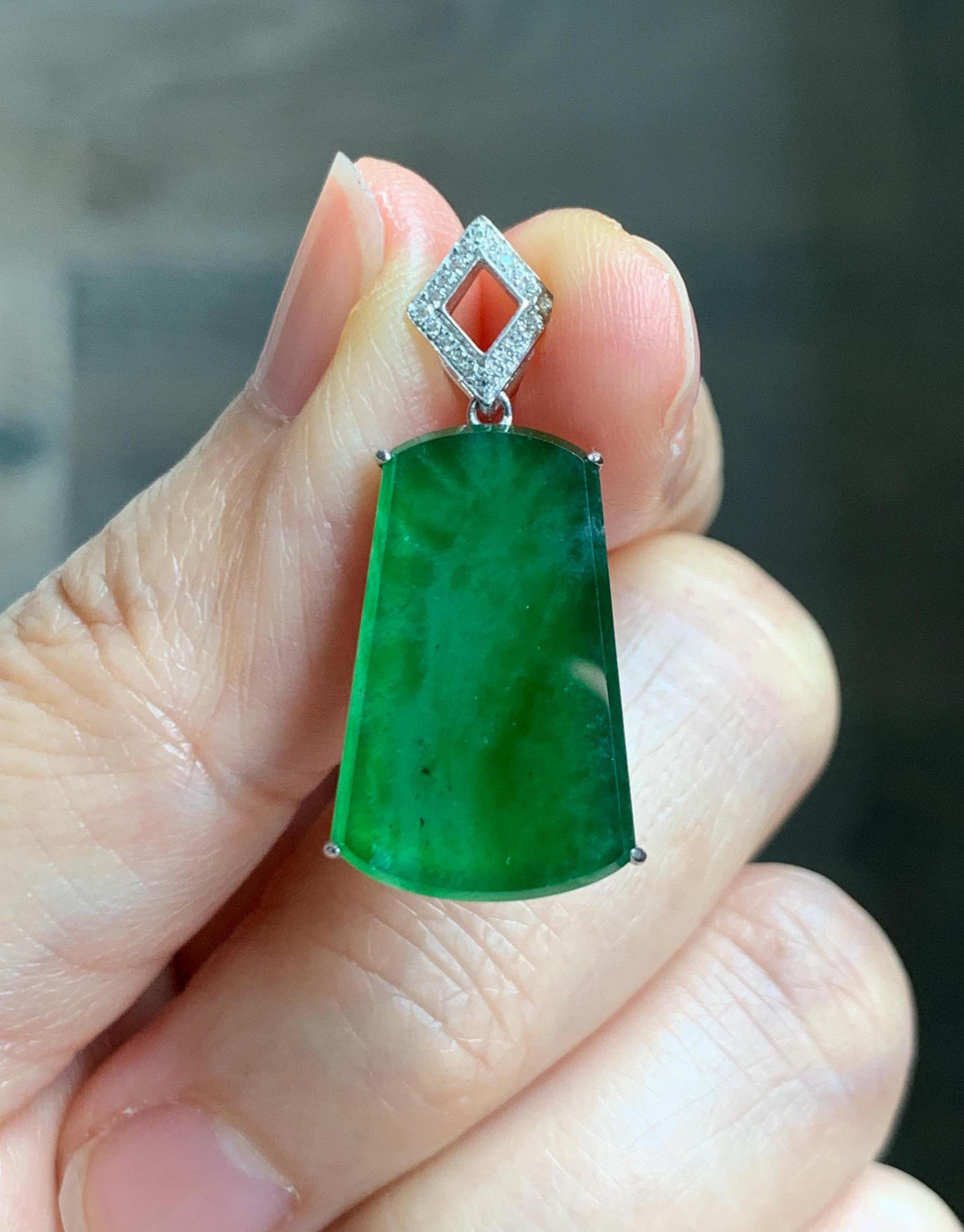 Certified Natural Grade A Guatemalan Icy Translucent Vibrant Green Jade Jadeite Wu Shi Pai Pendant Sterling Silver 3.83g 天然冰危绿翡翠无事牌镶嵌吊坠 1008