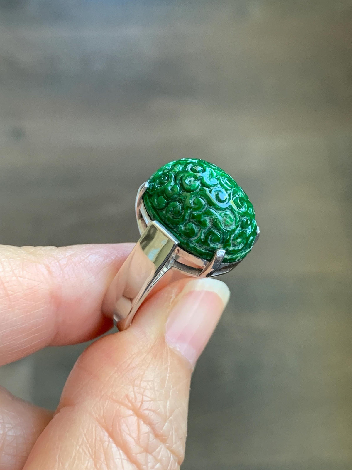 Certified Natural Grade A Icy Intense Green Hua Qing Jade Jadeite Engraved Large Oval Ring Size 7.25 US 9.41g 天然满绿花青翡翠仿古雕大蛋面戒指 1020