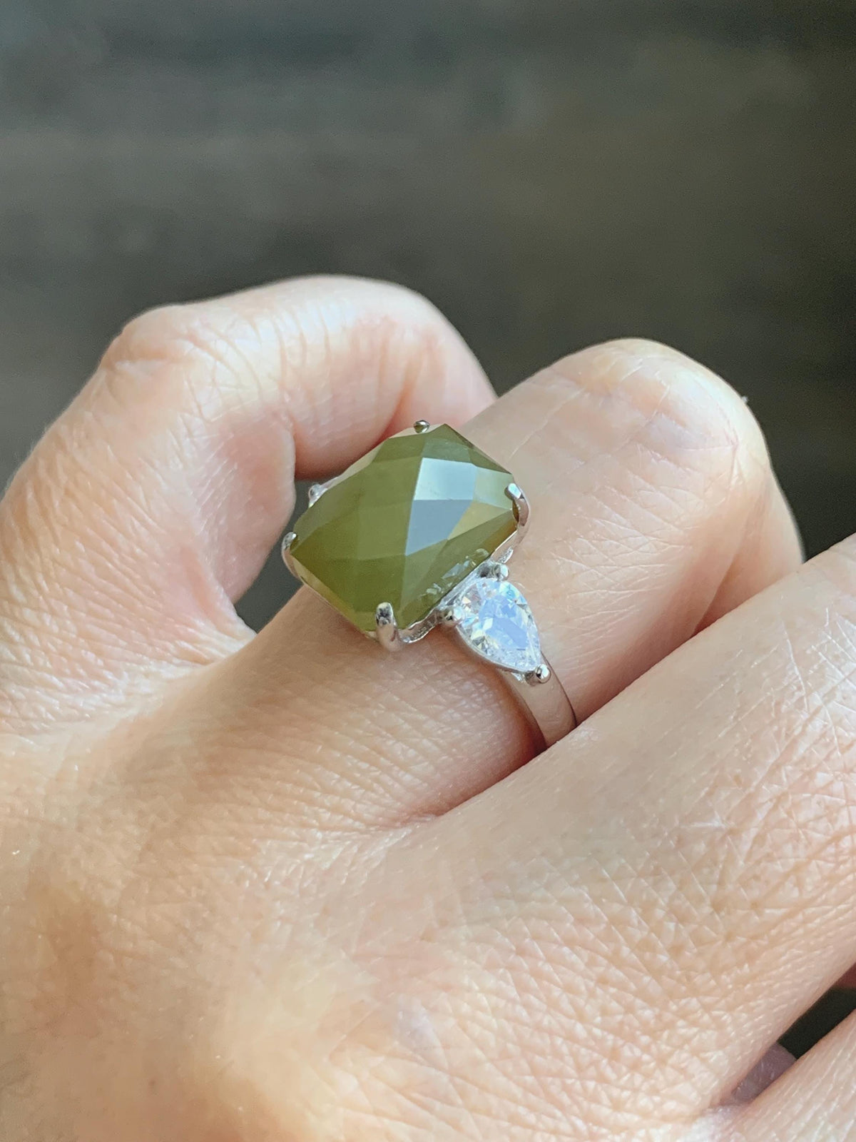 Certified Natural Garde A Icy Translucent Yellowish Olive Green Faceted Jade Jadeite Ring Sterling Silver Size 7.25 US 天然冰茶黄切割面翡翠银镶戒指 1029