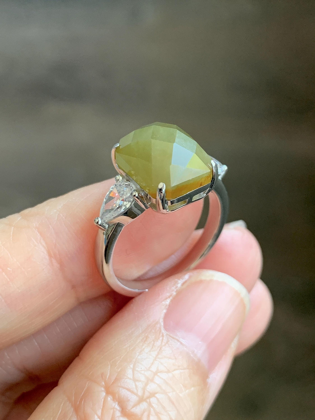 Certified Natural Garde A Icy Translucent Yellowish Olive Green Faceted Jade Jadeite Ring Sterling Silver Size 7.25 US 天然冰茶黄切割面翡翠银镶戒指 1029