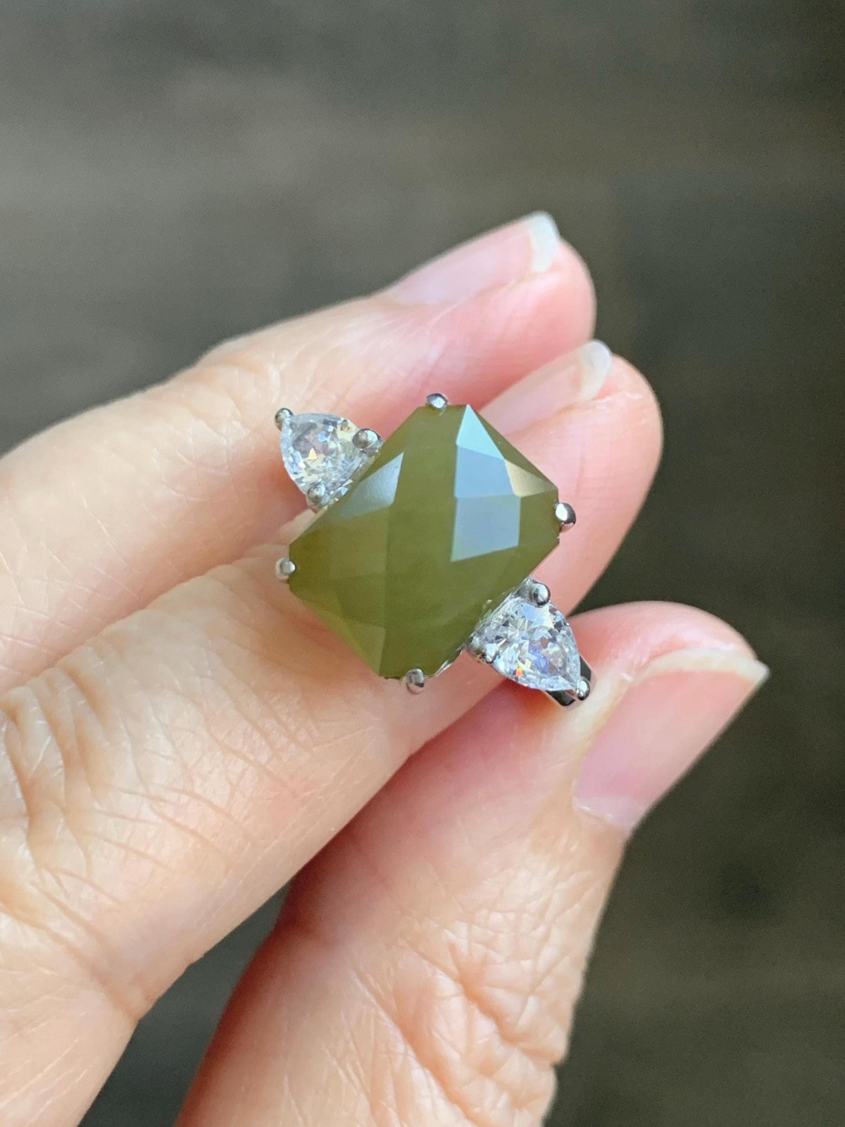 Certified Natural Garde A Icy Translucent Yellowish Olive Green Faceted Jade Jadeite Ring Sterling Silver Size 7.25 US 天然冰茶黄切割面翡翠银镶戒指 1029