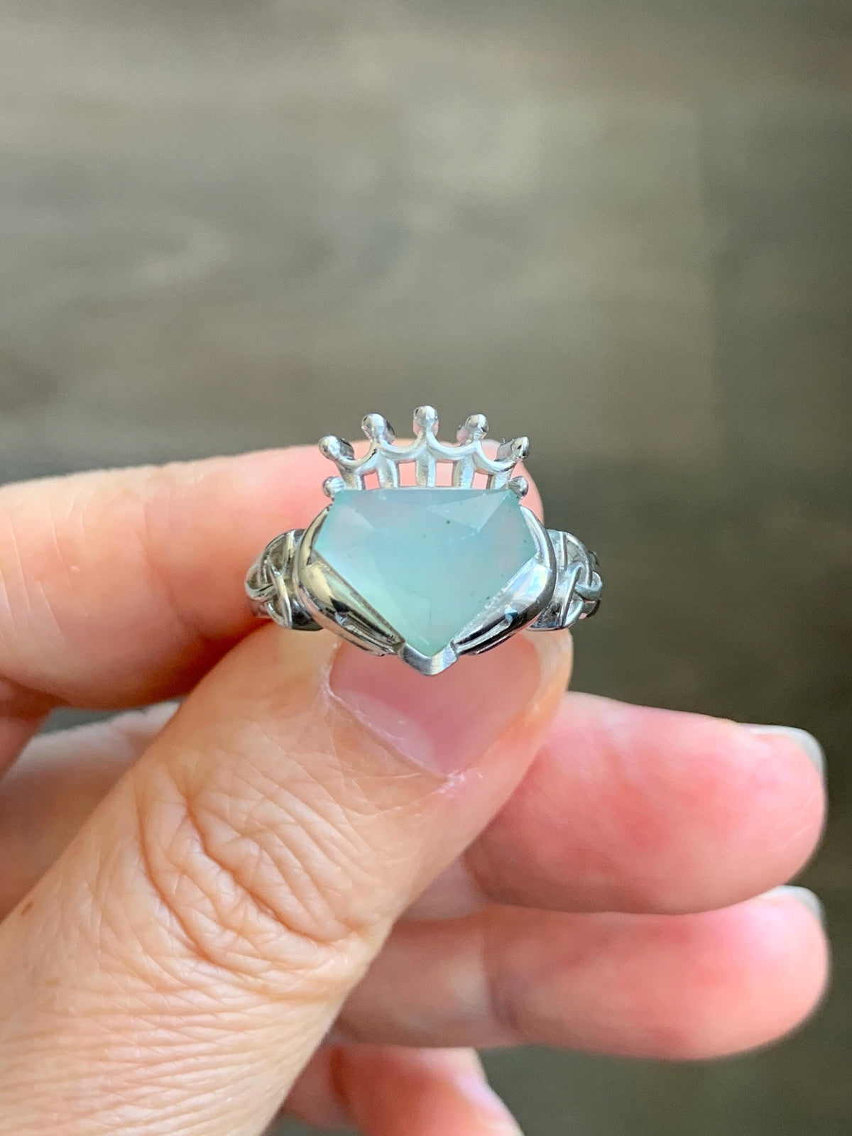 Certified Natural Garde A Icy Highly Translucent Pastel Green Jade Jadeite Claddagh Ring Sterling Silver Size 7.25 US 天然冰晴钻石切割面翡翠克拉达戒指 1028