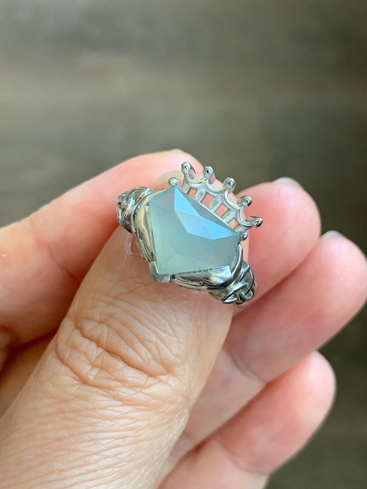 Certified Natural Garde A Icy Highly Translucent Pastel Green Jade Jadeite Claddagh Ring Sterling Silver Size 7.25 US 天然冰晴钻石切割面翡翠克拉达戒指 1028