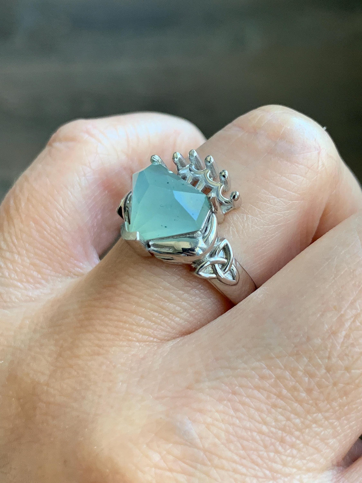 Certified Natural Garde A Icy Highly Translucent Pastel Green Jade Jadeite Claddagh Ring Sterling Silver Size 7.25 US 天然冰晴钻石切割面翡翠克拉达戒指 1028