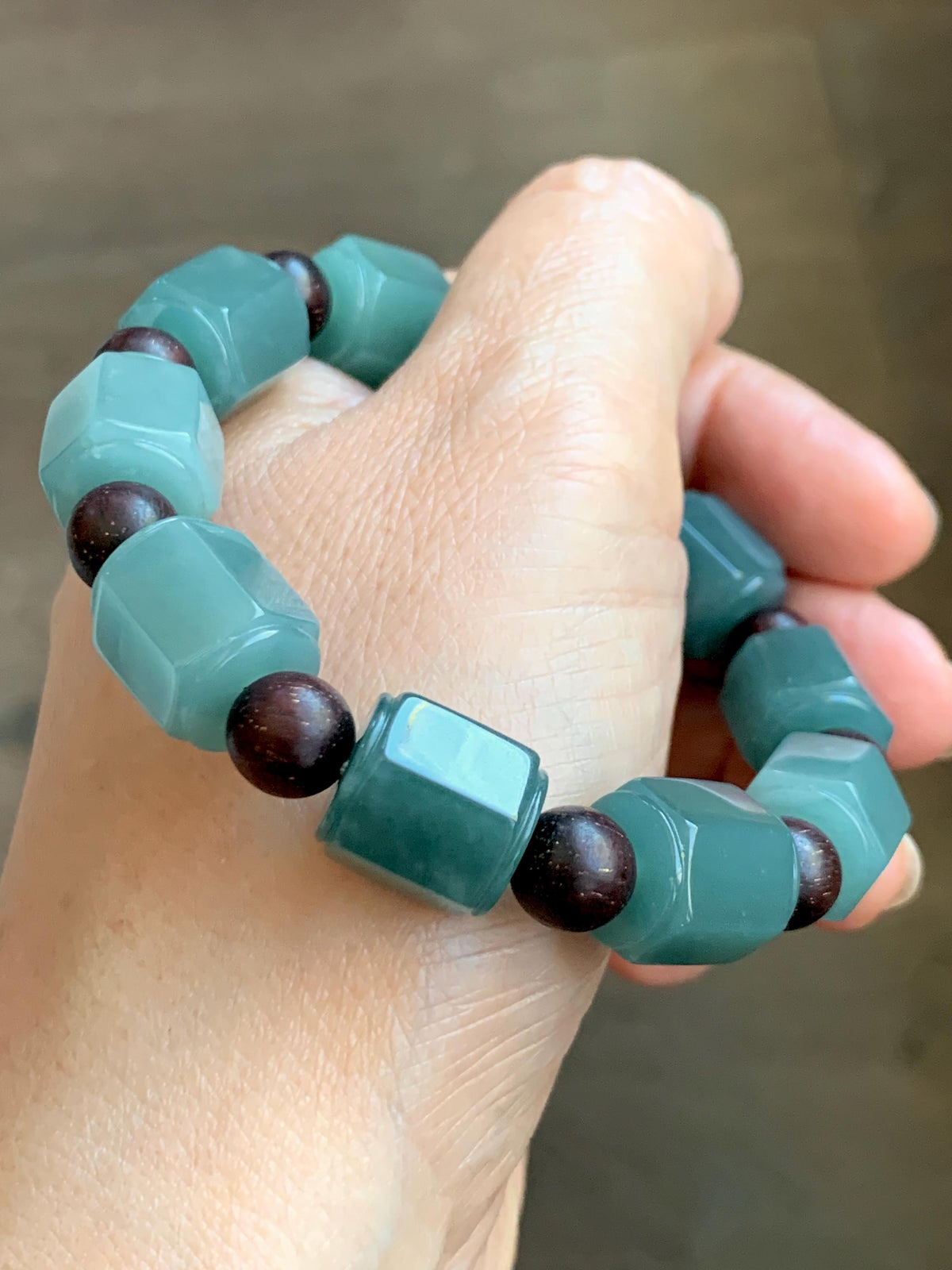 Natural Grade A Guatemalan Icy Translucent Dusty Teal Blue Jade Jadeite Hexagon Barrel Beads Beaded Bracelet 7.5” 46g 天然冰胶危蓝水翡翠六棱珠手串 WLL330