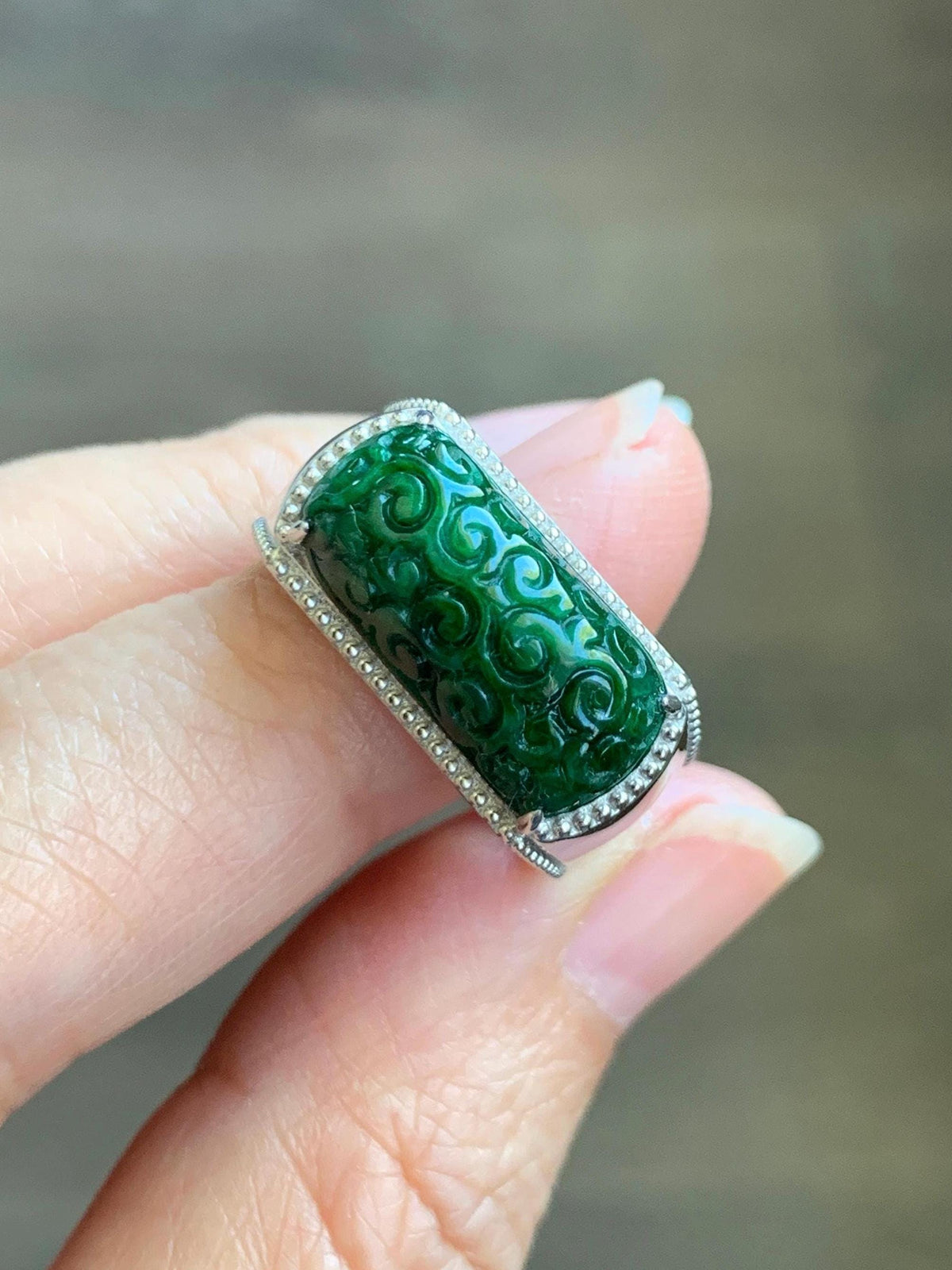Certified Natural Grade A Icy Intense Green Jade Jadeite Engraved Saddle Band Ring Size 7.25 US 10.7g 天然深绿花青翡翠仿古雕马鞍戒指 1019