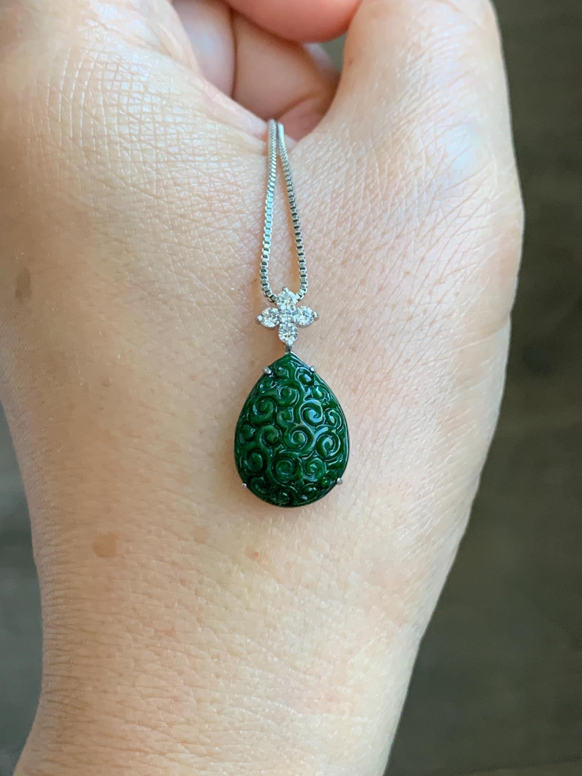 Certified Natural Grade A Intense Green Jade Jadeite Engraved Teardrop Pendant Sterling Silver Moissanite 2.17g 天然满绿花青翡翠仿古雕水滴吊坠 1000