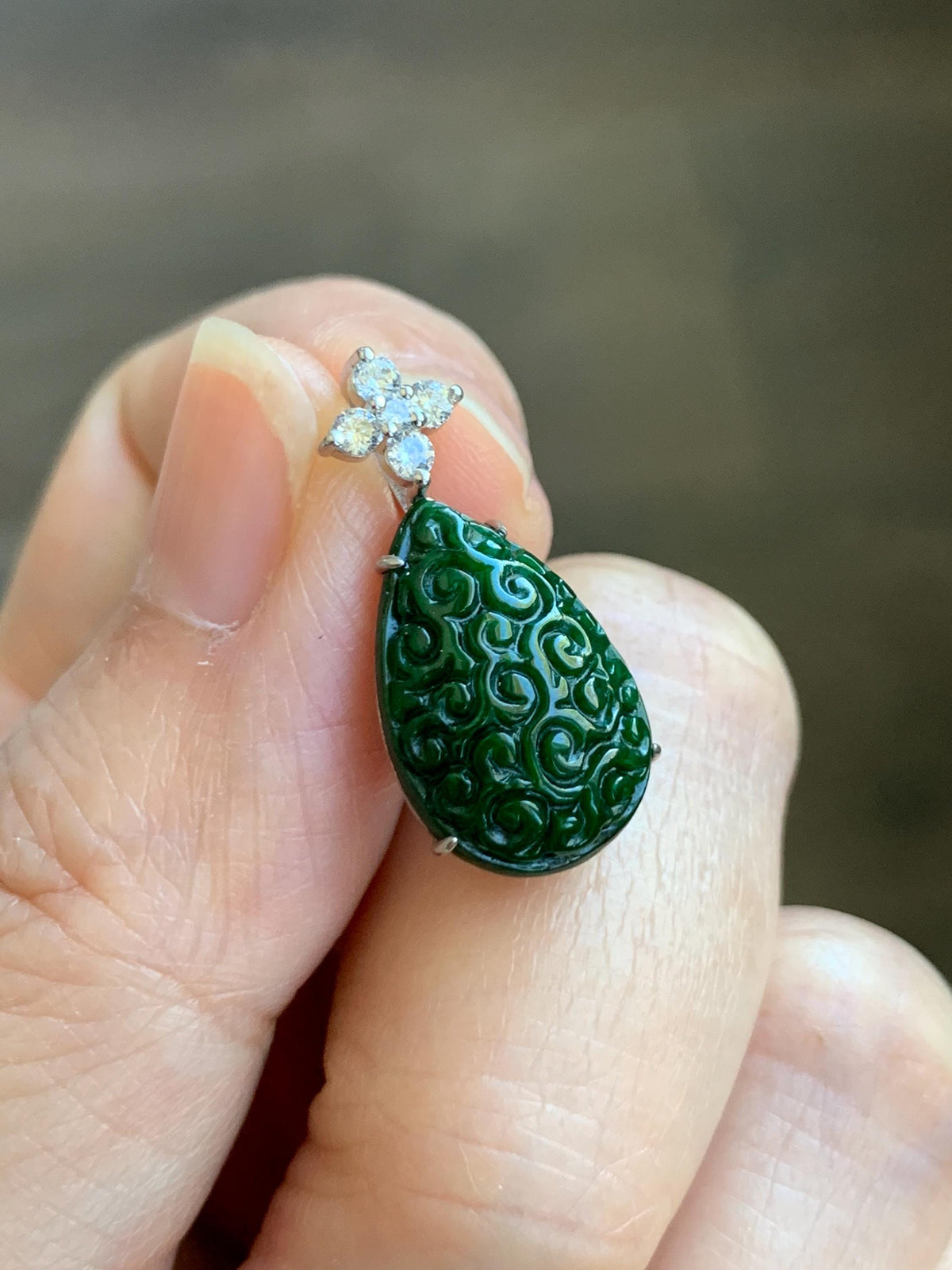 Certified Natural Grade A Intense Green Jade Jadeite Engraved Teardrop Pendant Sterling Silver Moissanite 2.2g 天然满绿花青翡翠仿古雕水滴吊坠 1002