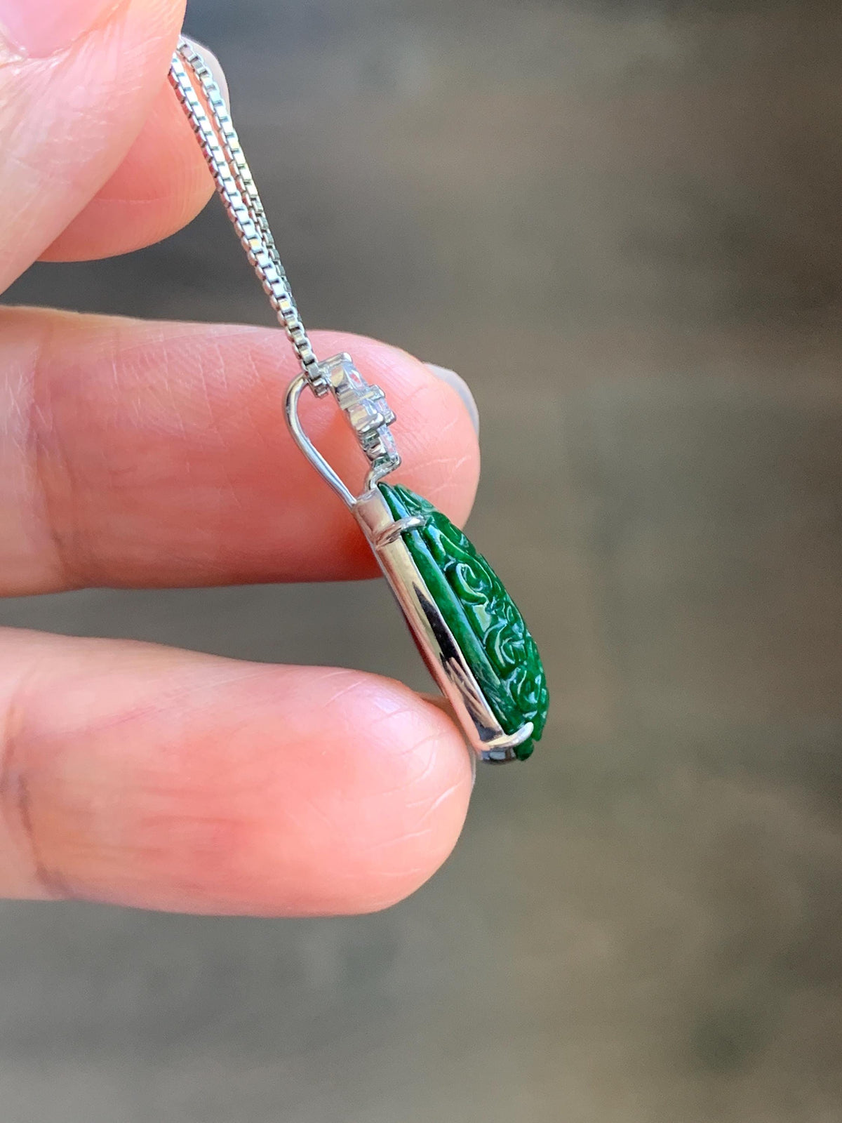 Certified Natural Grade A Intense Green Jade Jadeite Engraved Teardrop Pendant Sterling Silver Moissanite 2.2g 天然满绿花青翡翠仿古雕水滴吊坠 1002