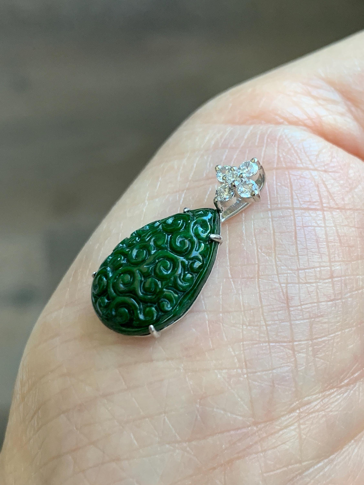 Certified Natural Grade A Intense Green Jade Jadeite Engraved Teardrop Pendant Sterling Silver Moissanite 2.2g 天然满绿花青翡翠仿古雕水滴吊坠 1002