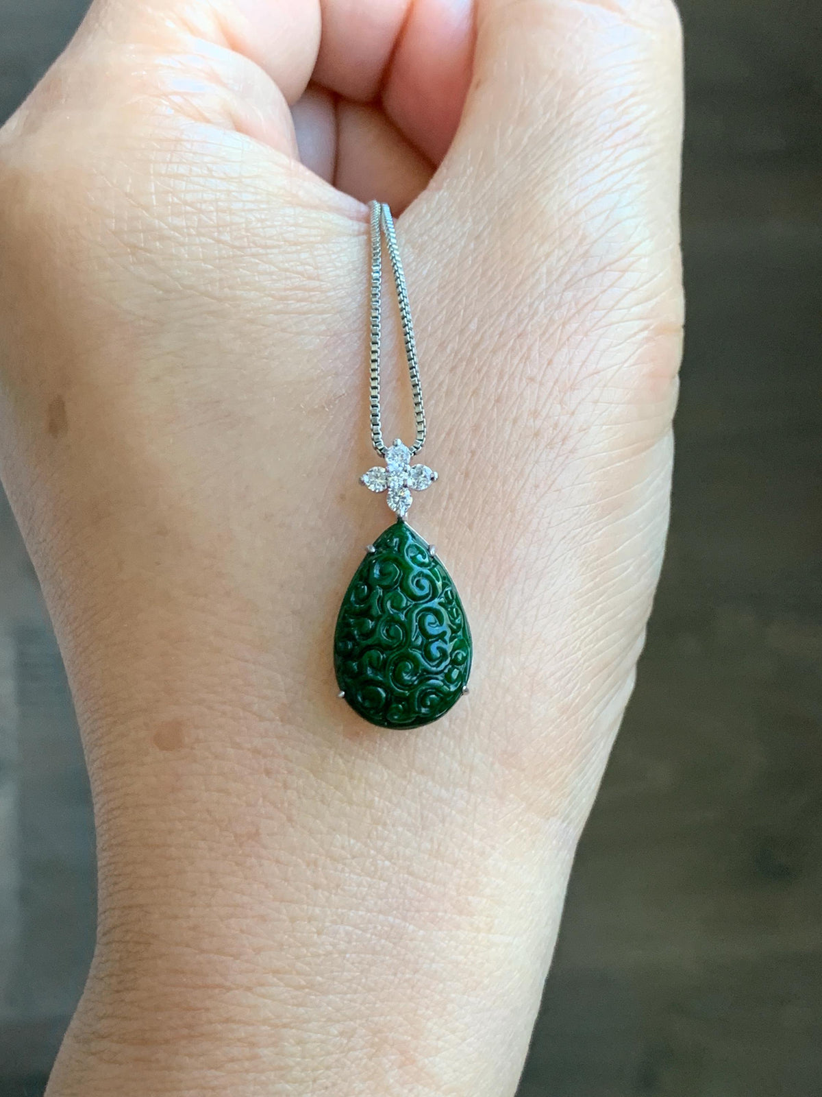 Certified Natural Grade A Intense Green Jade Jadeite Engraved Teardrop Pendant Sterling Silver Moissanite 2.2g 天然满绿花青翡翠仿古雕水滴吊坠 1002