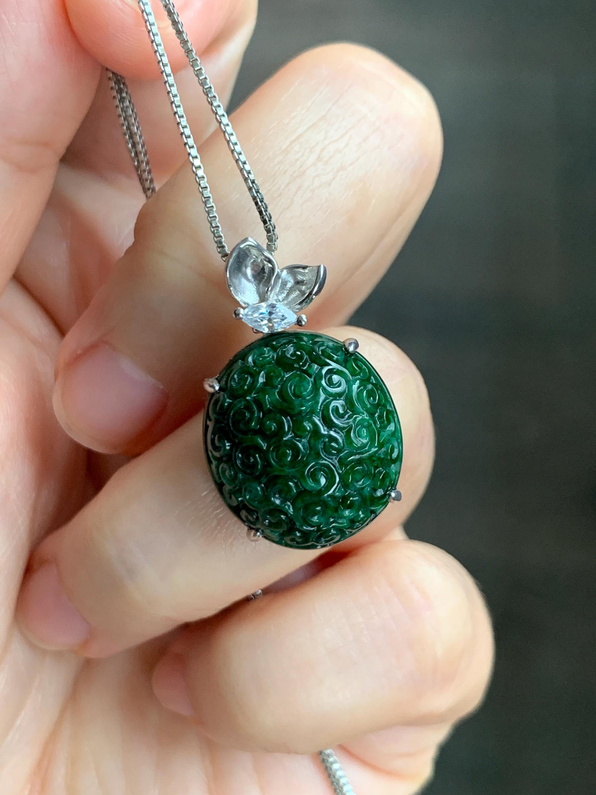 Certified Natural Grade A Intense Green Jade Jadeite Engraved Oval Pendant Sterling Silver Moissanite 6.11g 天然满绿花青翡翠仿古雕椭圆吊坠 999