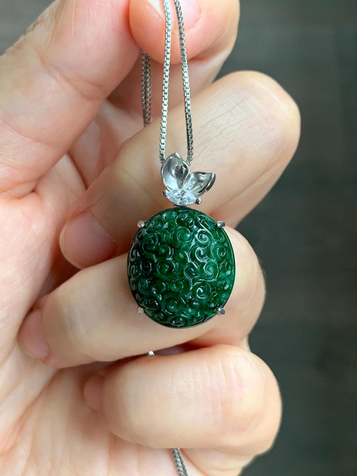 Certified Natural Grade A Intense Green Jade Jadeite Engraved Oval Pendant Sterling Silver Moissanite 6.11g 天然满绿花青翡翠仿古雕椭圆吊坠 999