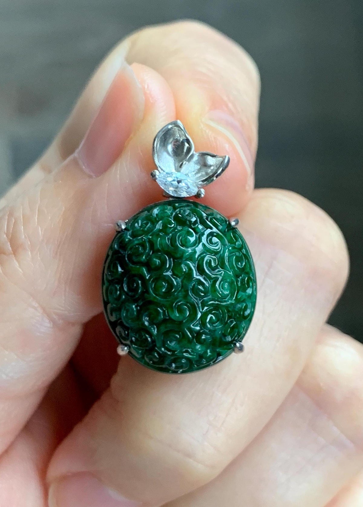 Certified Natural Grade A Intense Green Jade Jadeite Engraved Oval Pendant Sterling Silver Moissanite 6.11g 天然满绿花青翡翠仿古雕椭圆吊坠 999