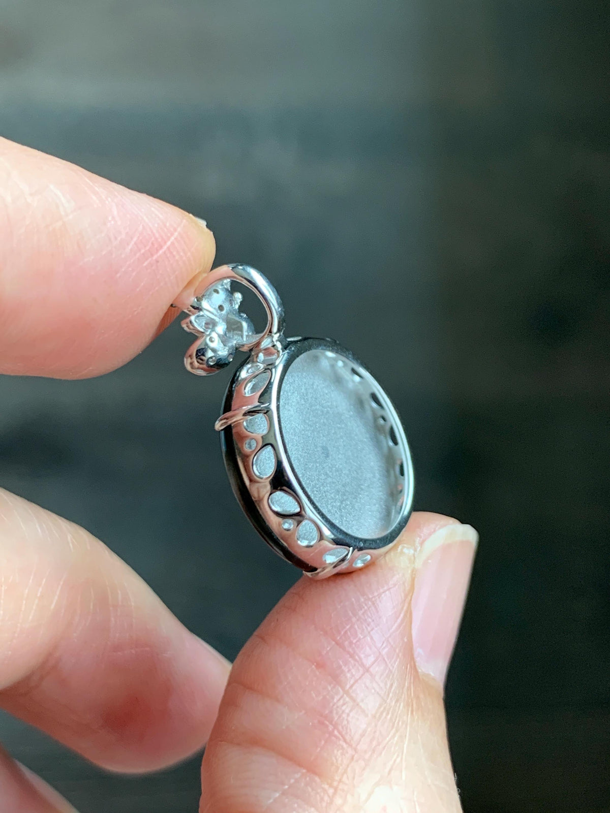 Certified Natural Grade A Guatemalan Icy Translucent Vibrant Green Jade Jadeite Ping An Kou Donut Pendant Sterling Silver 天然冰危绿翡翠平安扣吊坠 1001